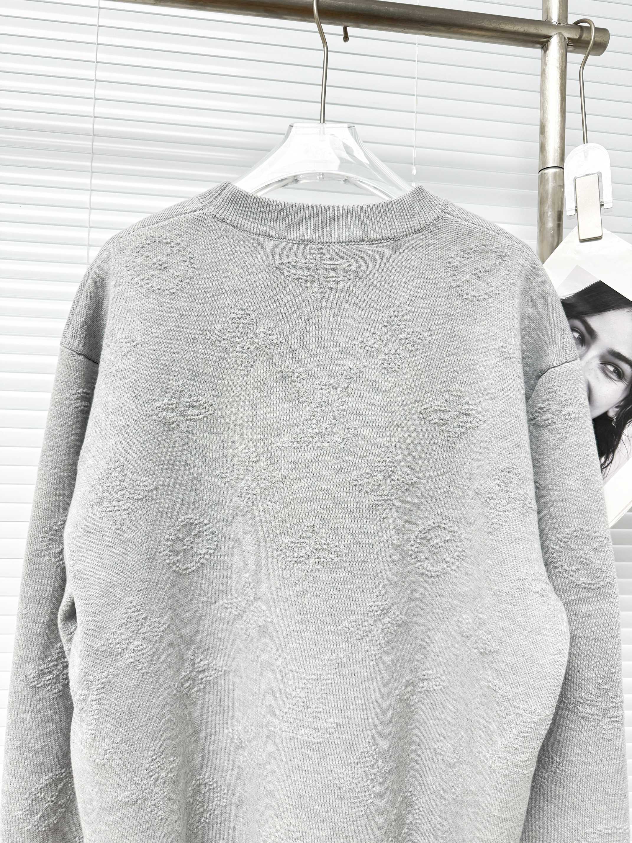 LOUIS VUITTON 루이비통 Safari 모노그램 코튼 니트 스웨터 7