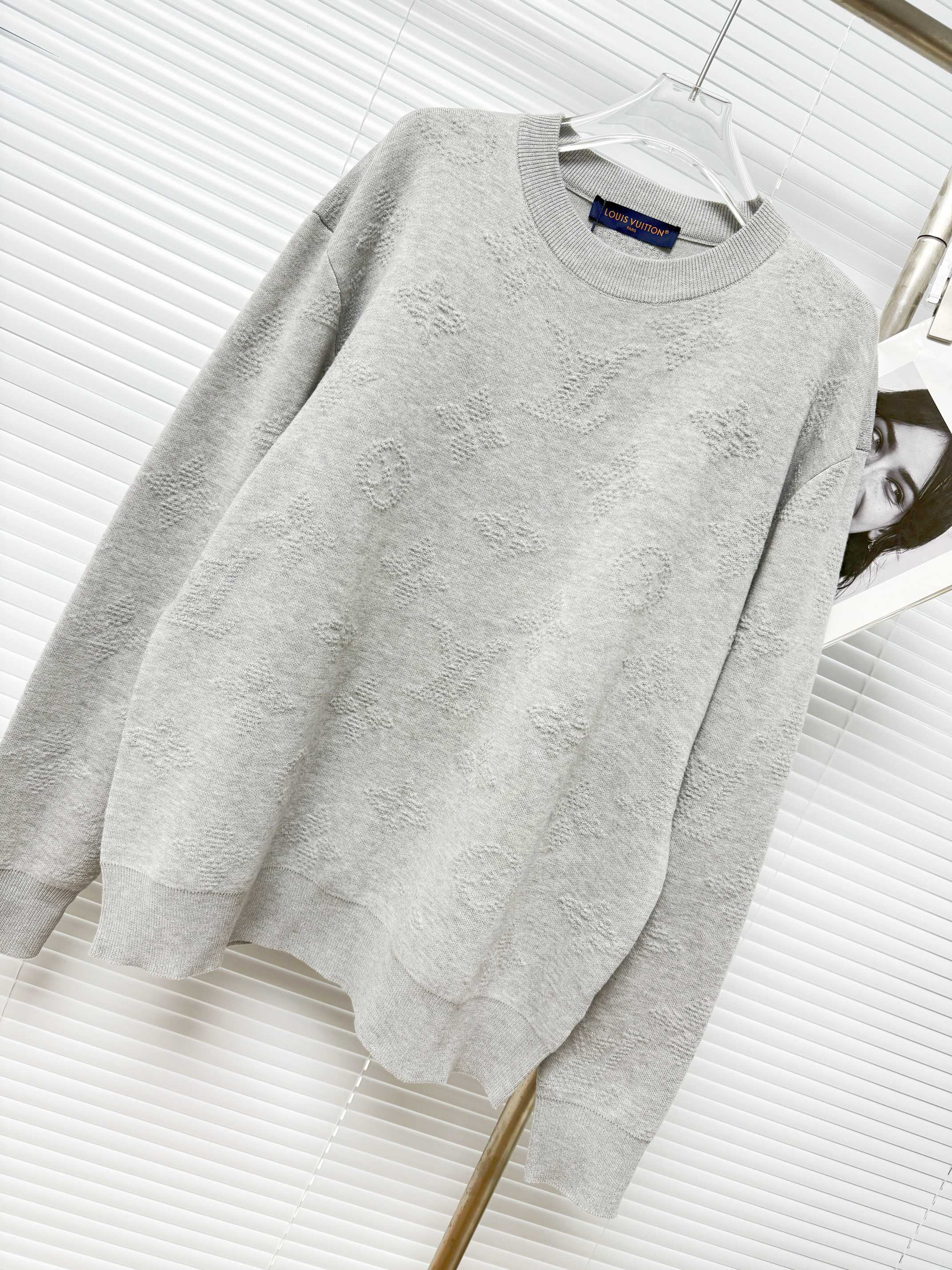 LOUIS VUITTON 루이비통 Safari 모노그램 코튼 니트 스웨터 10