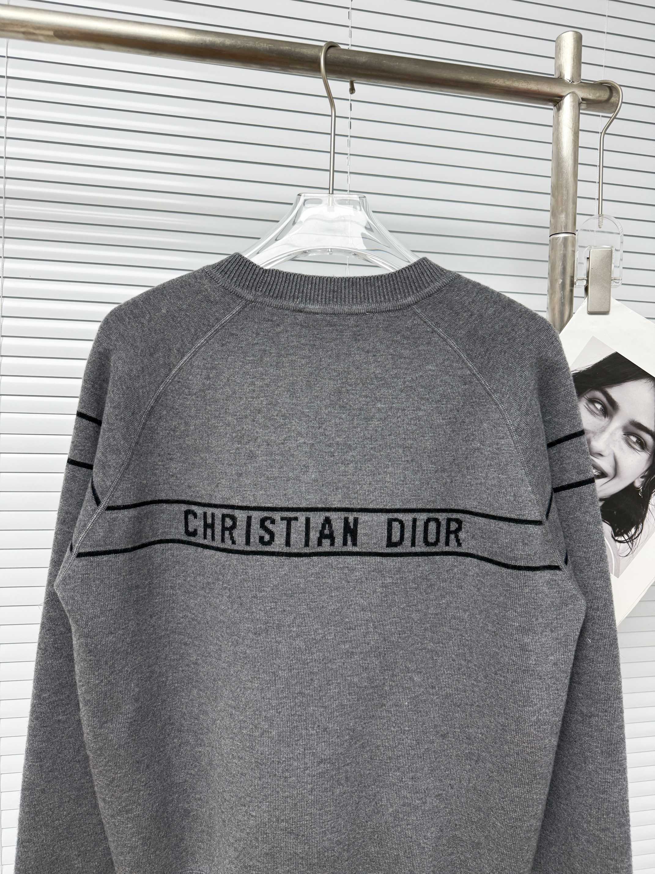 Dior 디올 오블리크 로고 자카드 라운드넥 스웨터 6