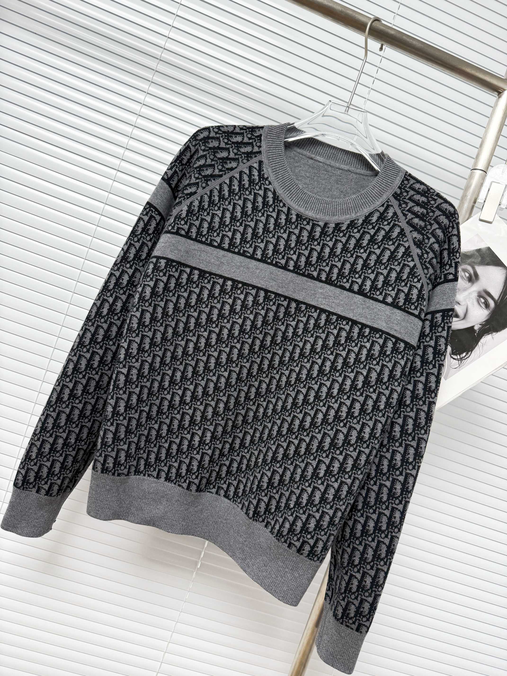 Dior 디올 오블리크 로고 자카드 라운드넥 스웨터 9