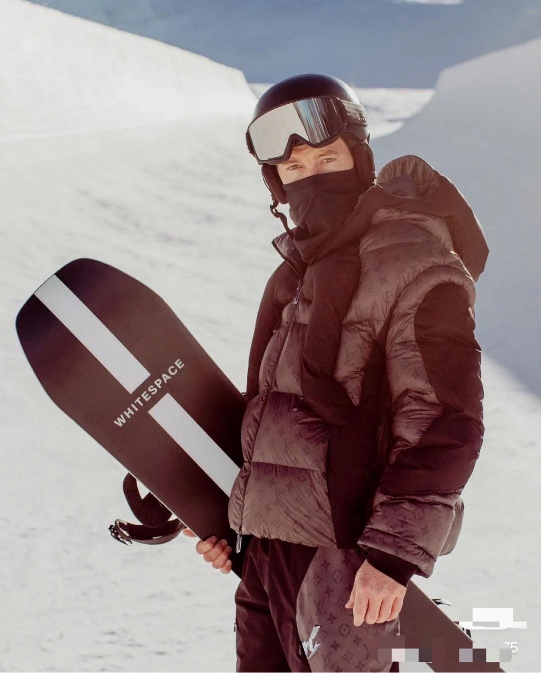 LOUIS VUITTON 루이비통 온감 블랙 테크놀로지 체온변색 다운패딩 5