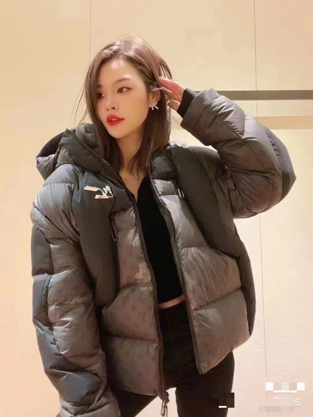 LOUIS VUITTON 루이비통 온감 블랙 테크놀로지 체온변색 다운패딩 10