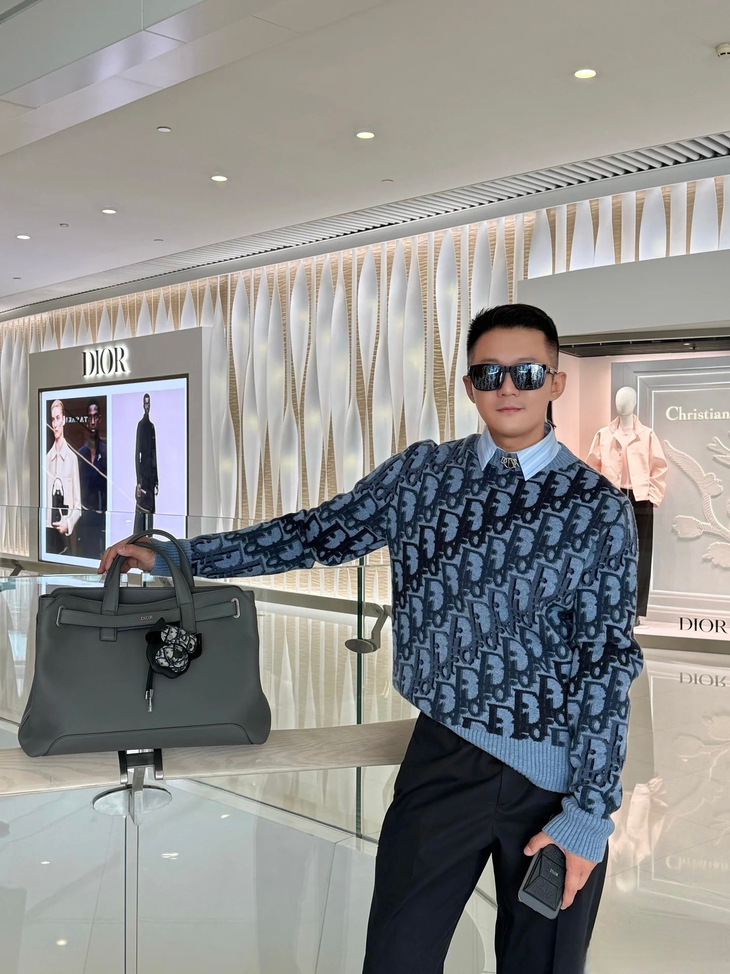 Dior 디올 로고 그래픽 라운드 니트 스웨터 4