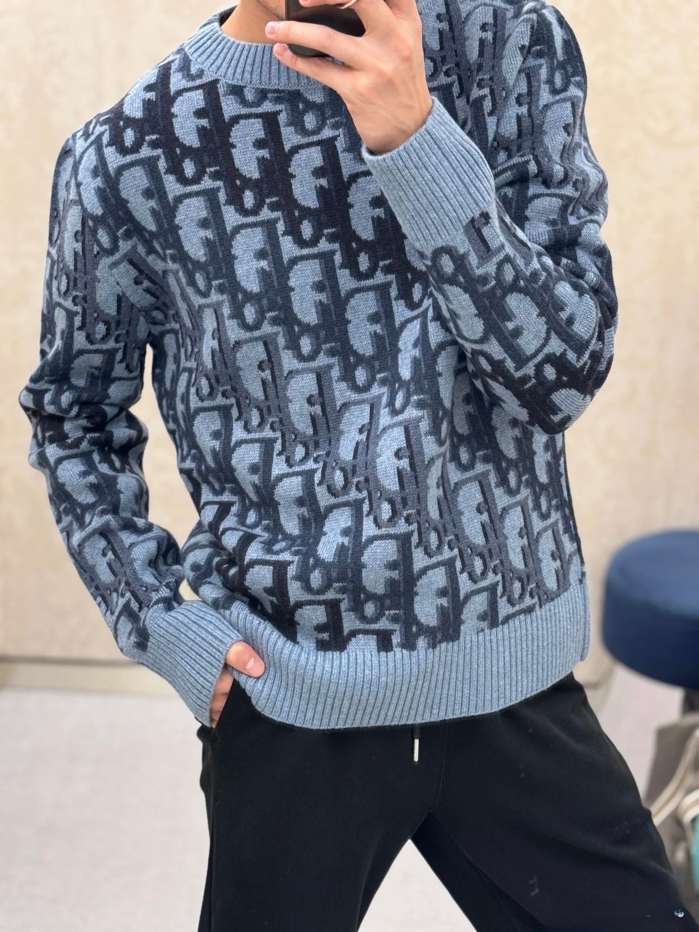 Dior 디올 로고 그래픽 라운드 니트 스웨터 5