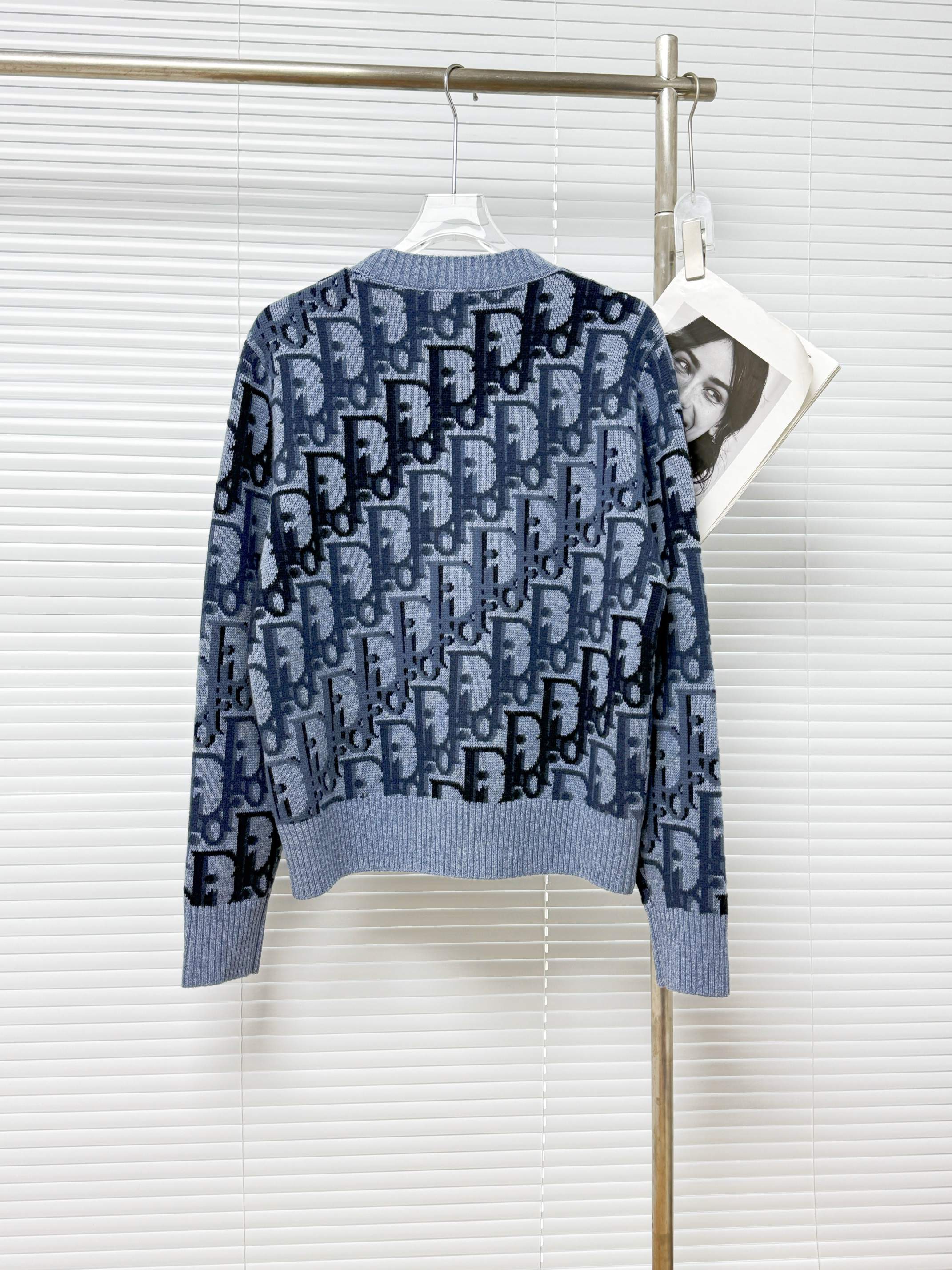 Dior 디올 로고 그래픽 라운드 니트 스웨터 8