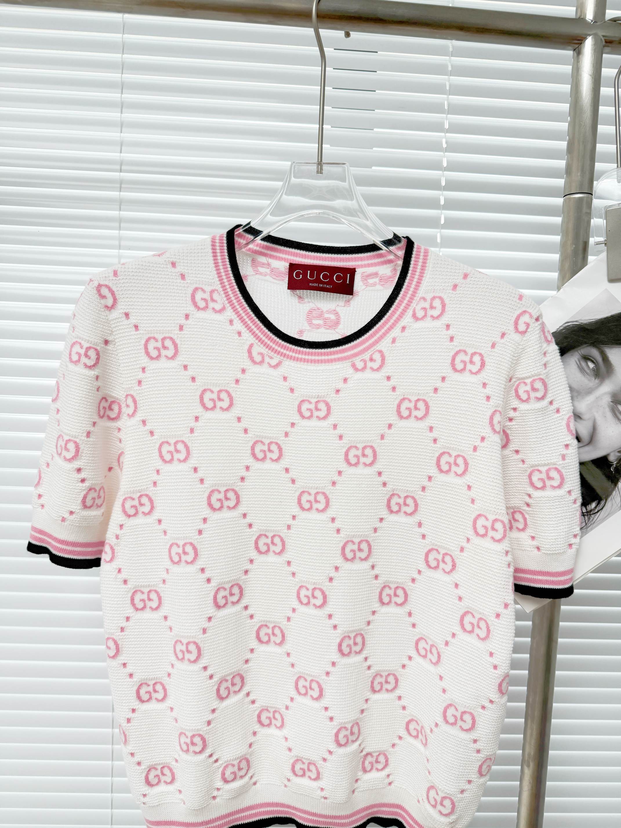 GUCCI 구찌 GG 모노그램 자가드 반팔 니트 탑 13