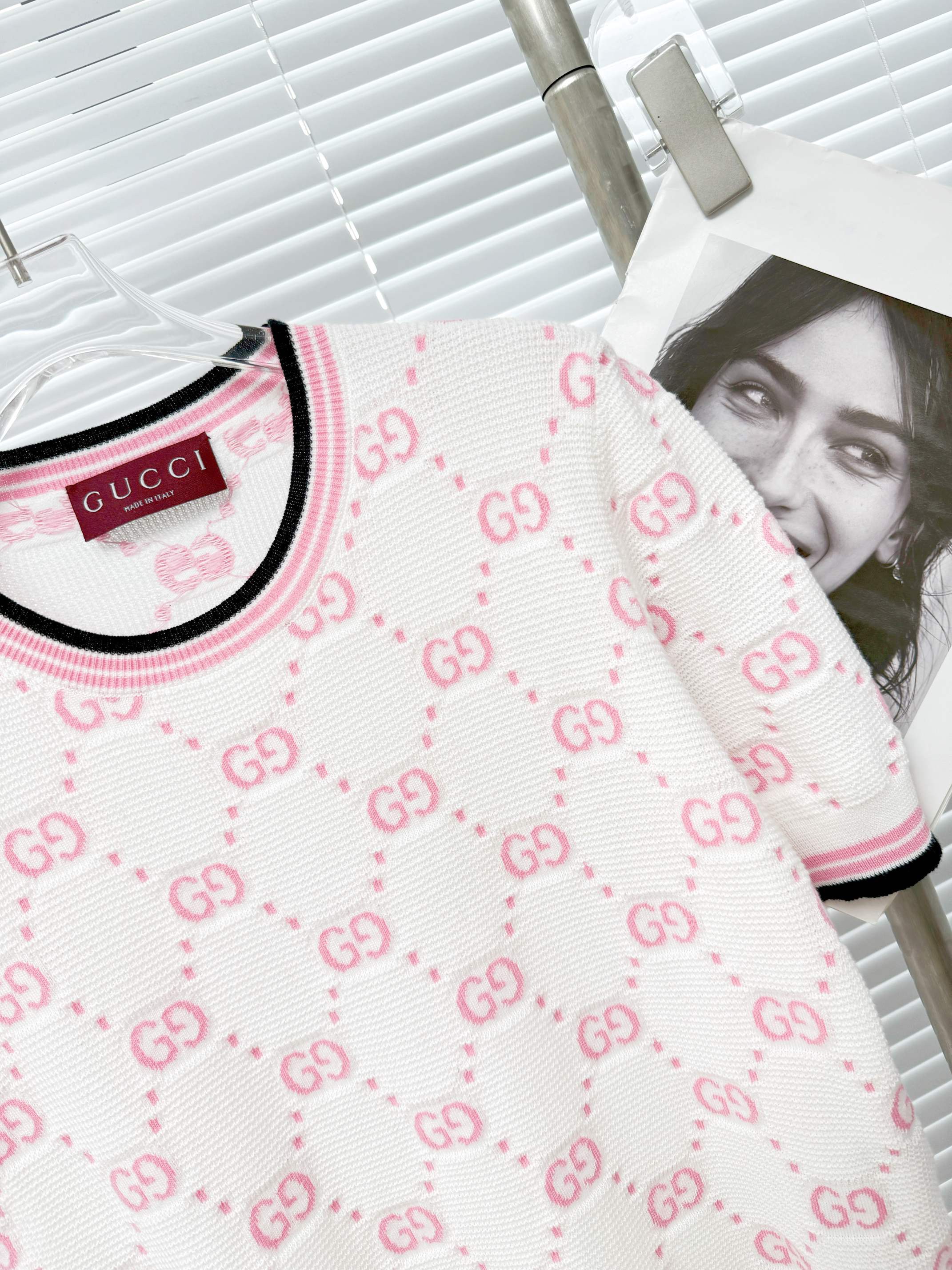 GUCCI 구찌 GG 모노그램 자가드 반팔 니트 탑 14