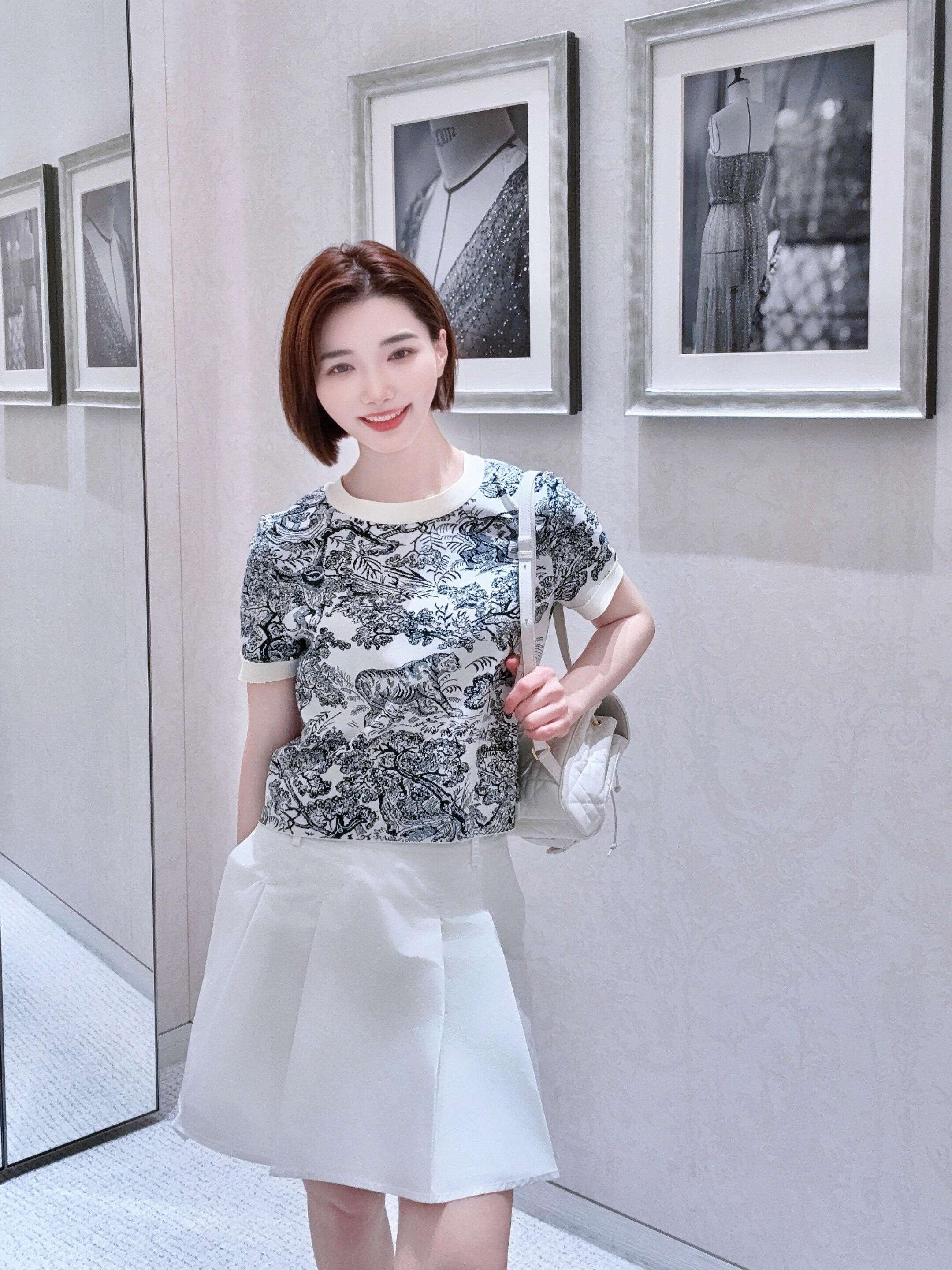 Dior 디올 ‘투알 드 주이’ 애니멀 자카드 반팔 니트 6