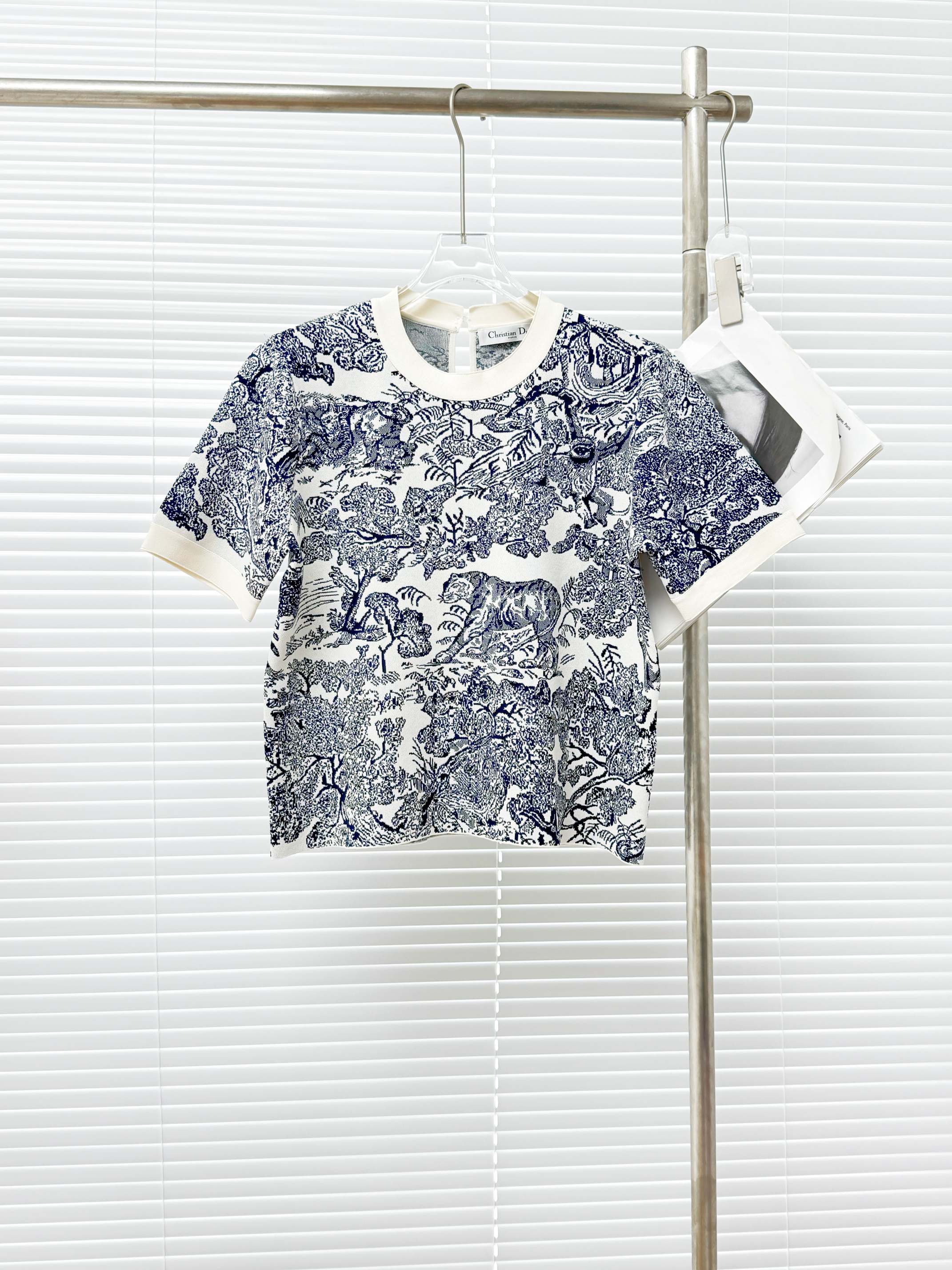 Dior 디올 ‘투알 드 주이’ 애니멀 자카드 반팔 니트 11