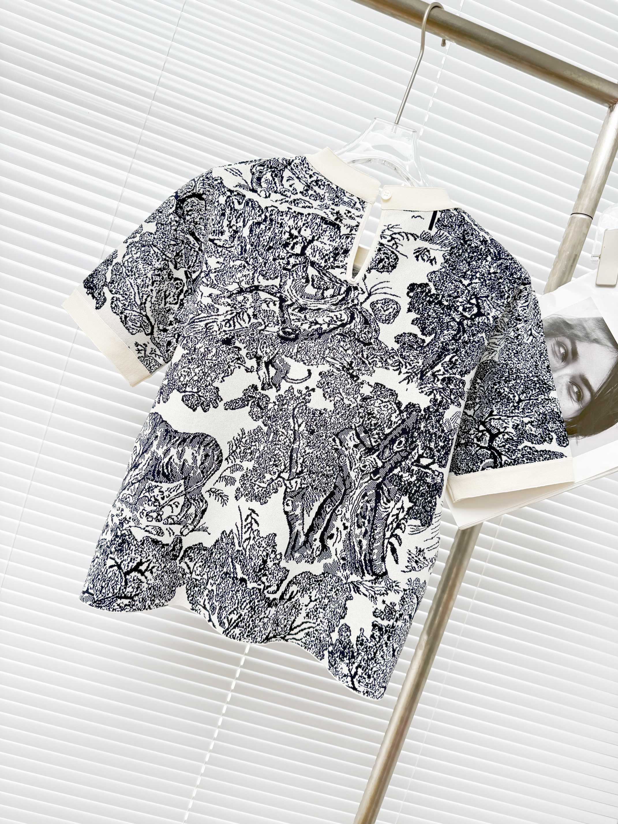 Dior 디올 ‘투알 드 주이’ 애니멀 자카드 반팔 니트 19