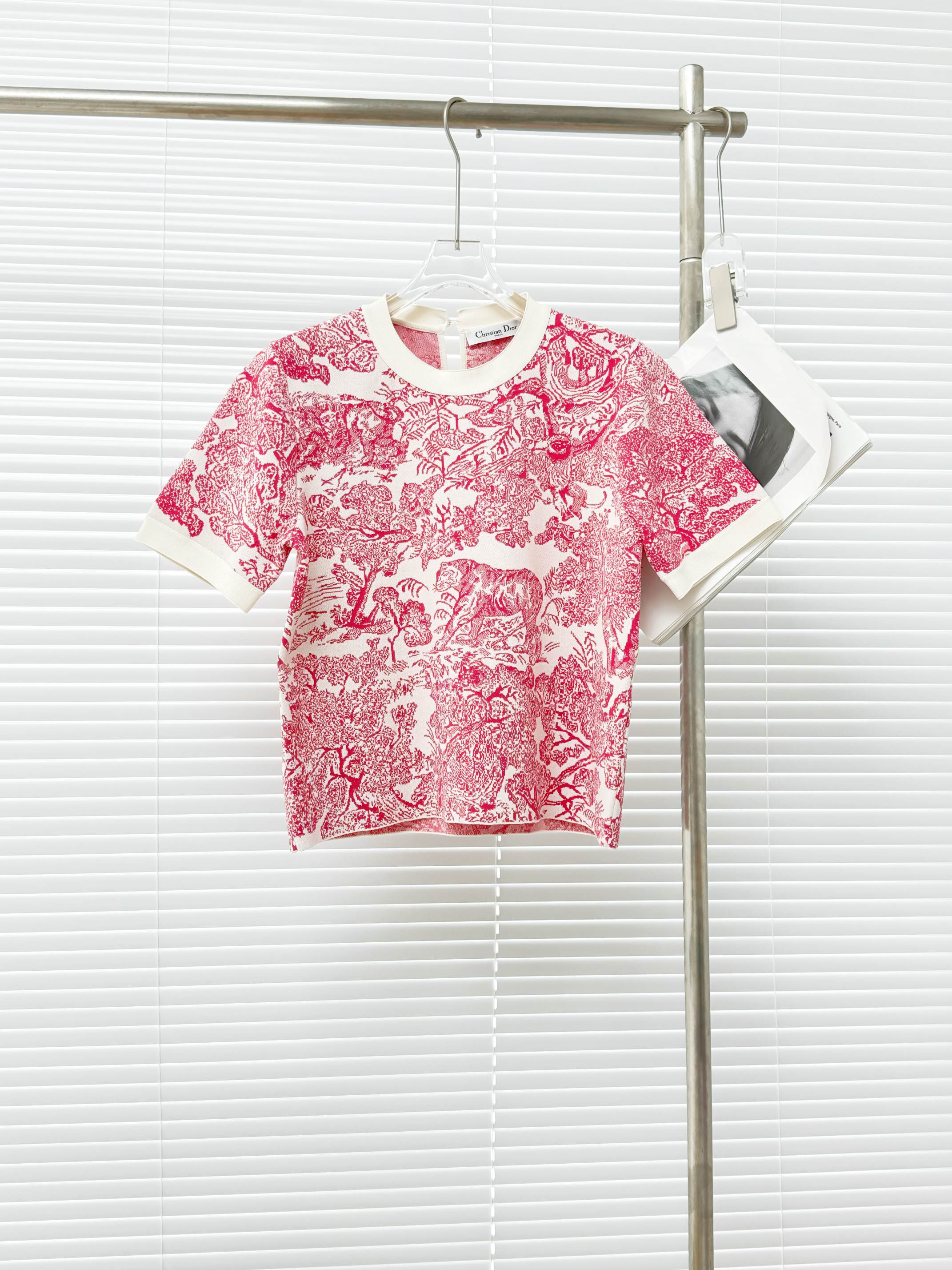 Dior 디올 ‘투알 드 주이’ 애니멀 자카드 반팔 니트 29