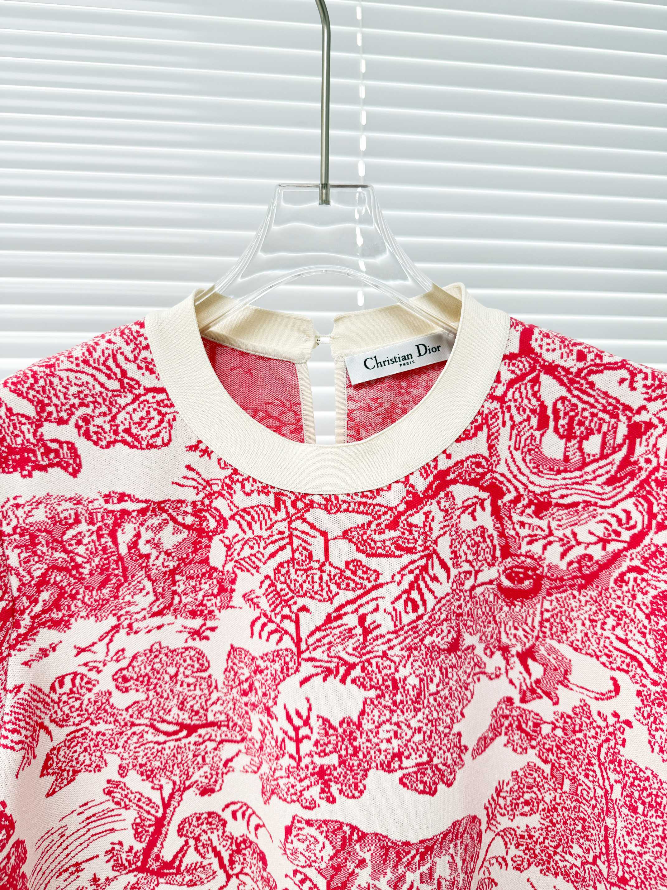 Dior 디올 ‘투알 드 주이’ 애니멀 자카드 반팔 니트 32