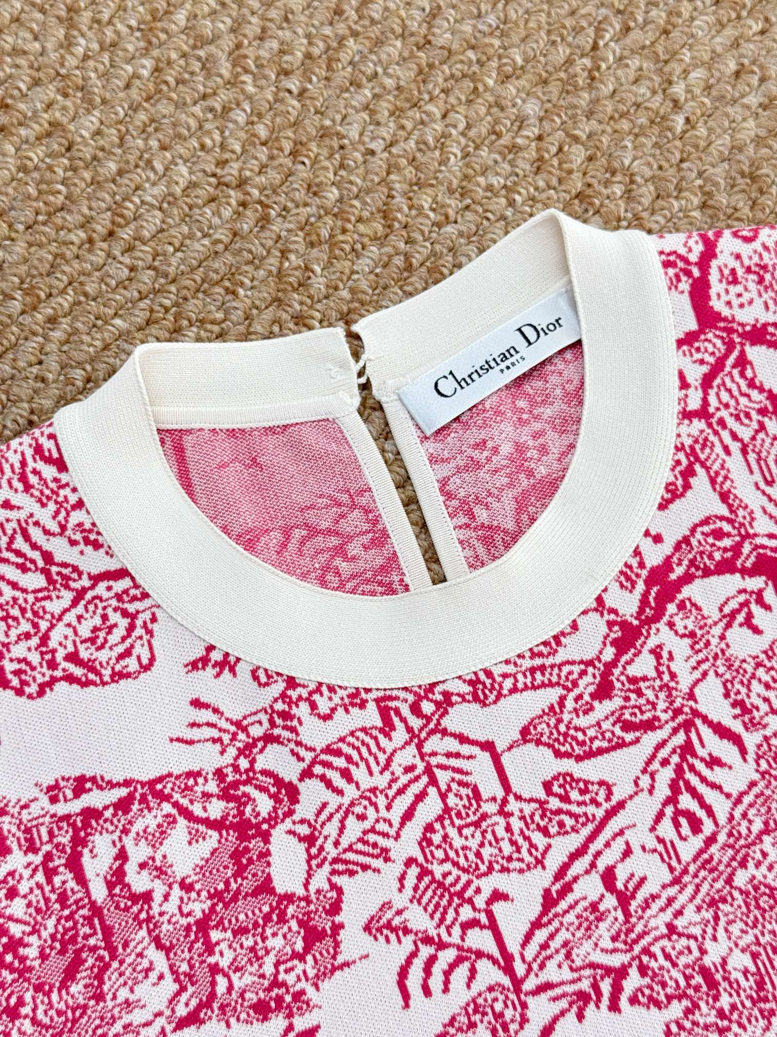 Dior 디올 ‘투알 드 주이’ 애니멀 자카드 반팔 니트 33