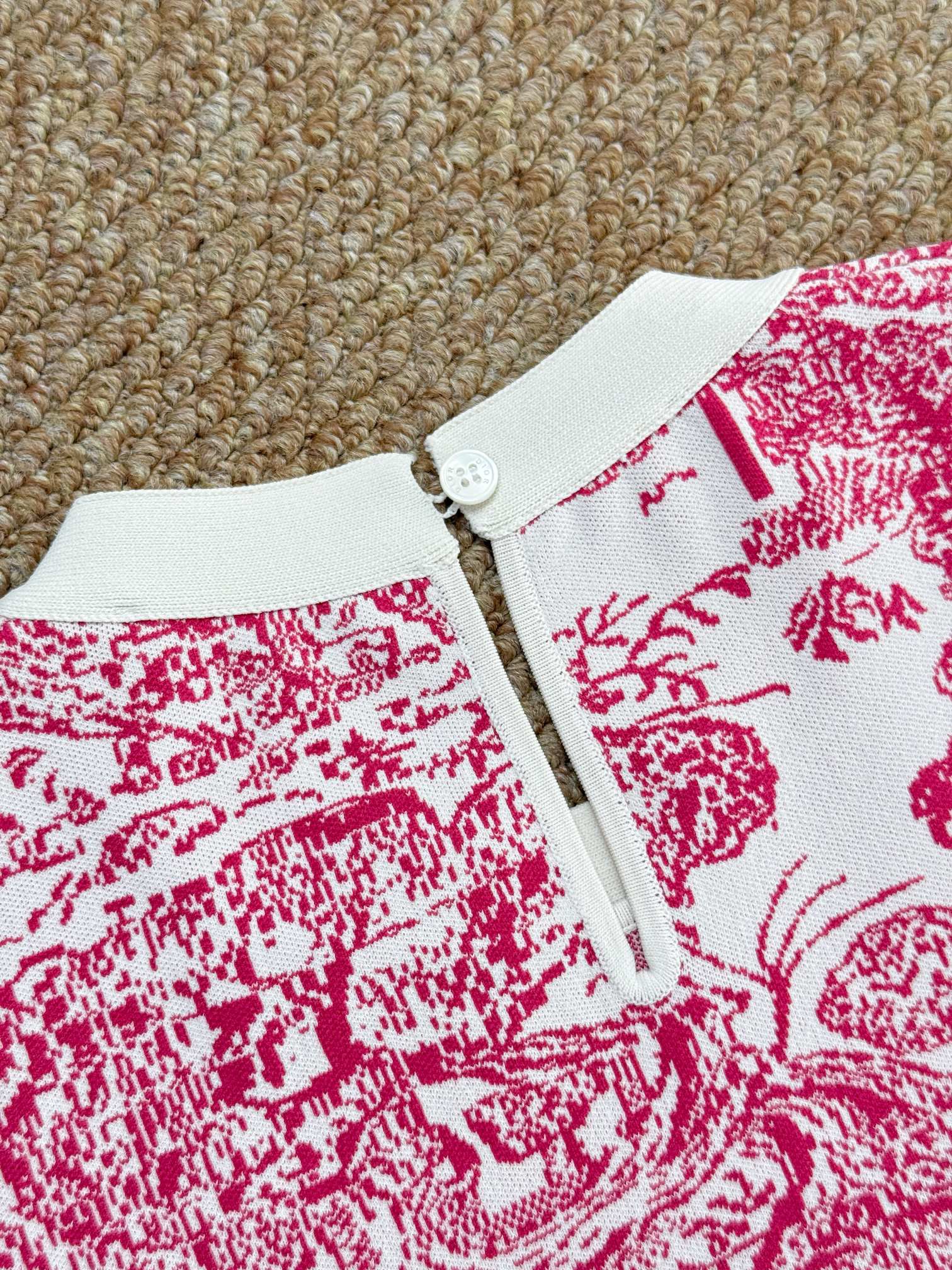 Dior 디올 ‘투알 드 주이’ 애니멀 자카드 반팔 니트 34