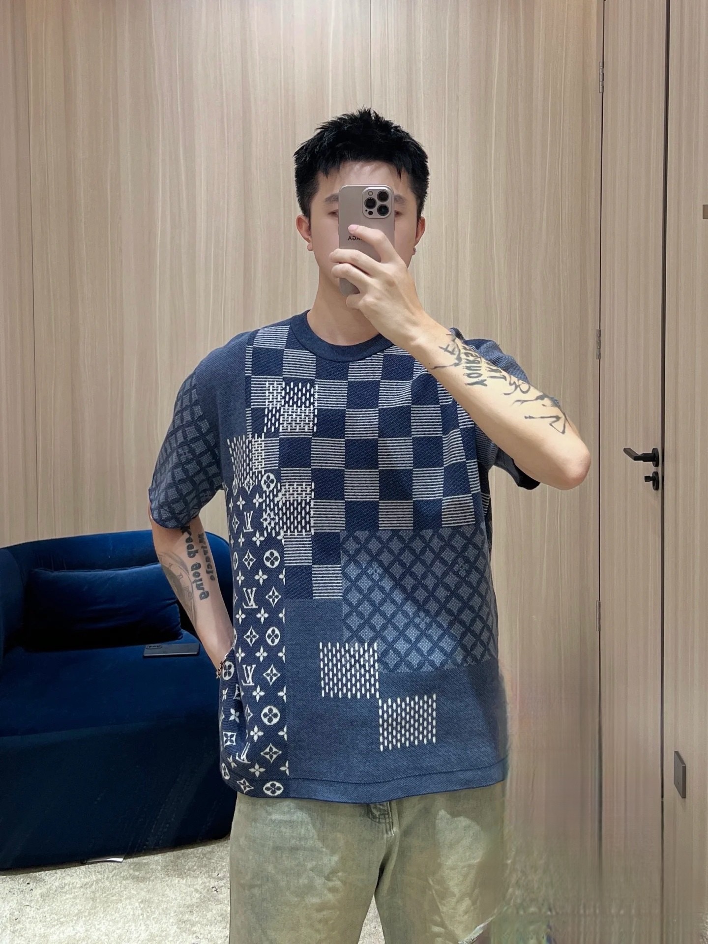 LOUIS VUITTON 루이비통 다미에 모노그램 패치워크 코튼 반팔 티셔츠 2