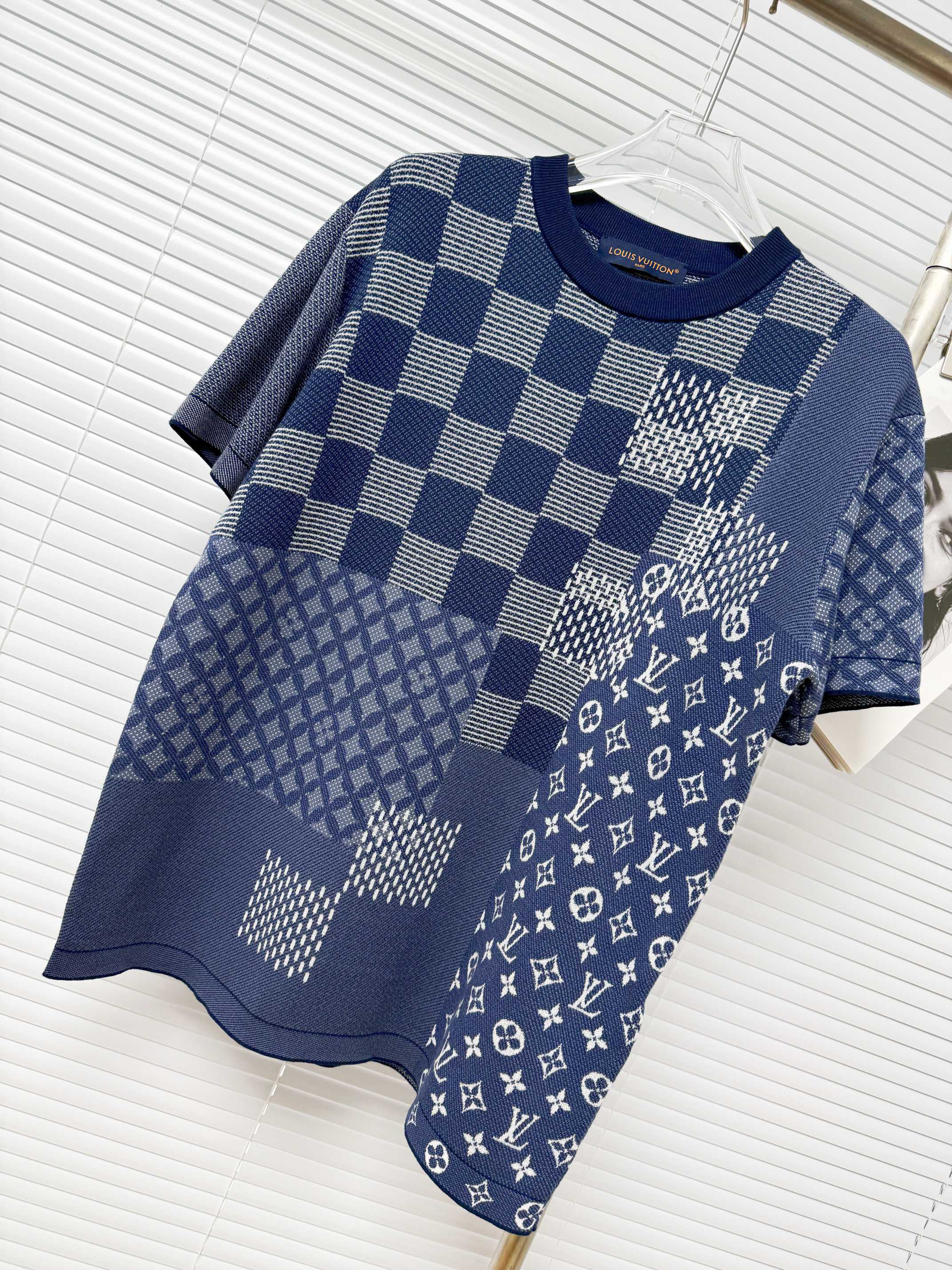 LOUIS VUITTON 루이비통 다미에 모노그램 패치워크 코튼 반팔 티셔츠 15