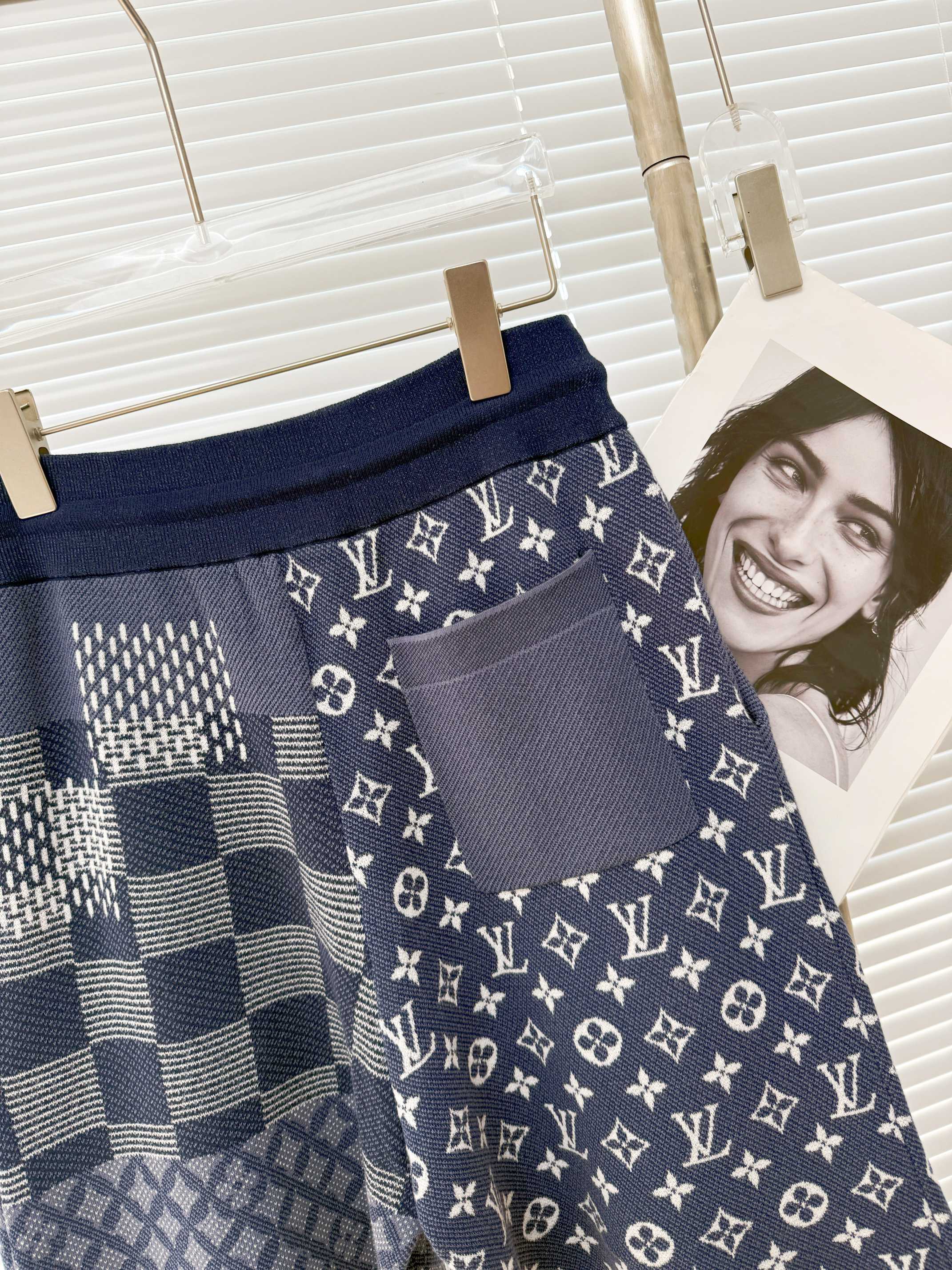 Louis Vuitton 루이비통 다미에 패턴 니트 쇼츠 13