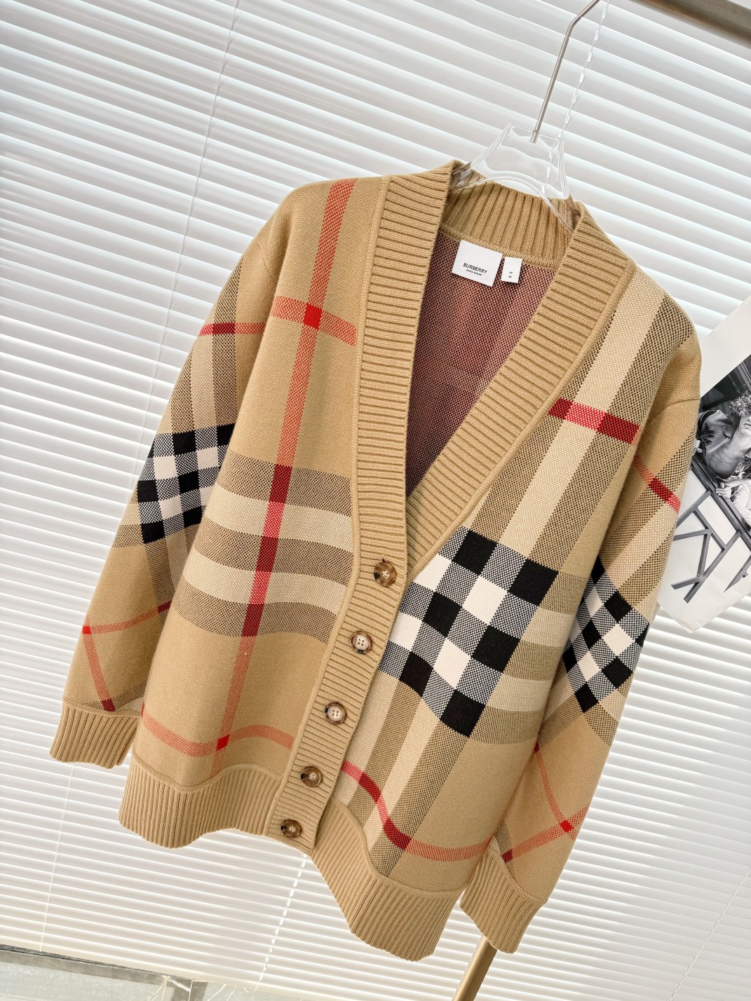 BURBERRY 버버리 체크 패턴 울 블렌드 오버사이즈 가디건 22