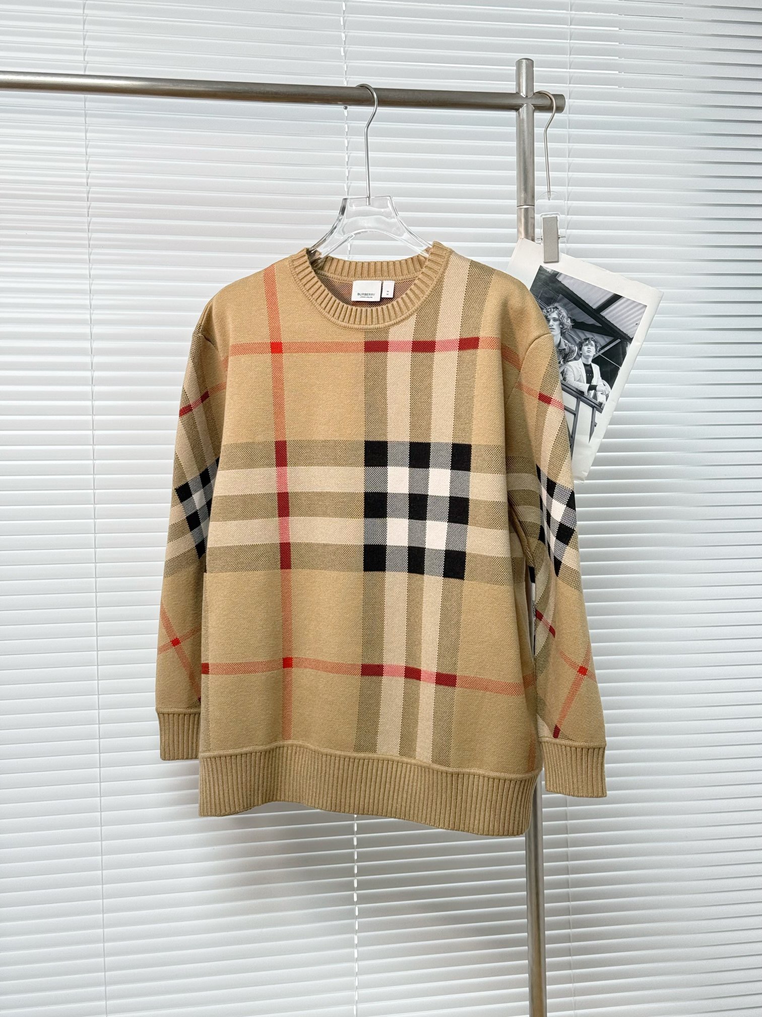 BURBERRY 버버리 클래식 체크 오버핏 라운드 니트 스웨터 18