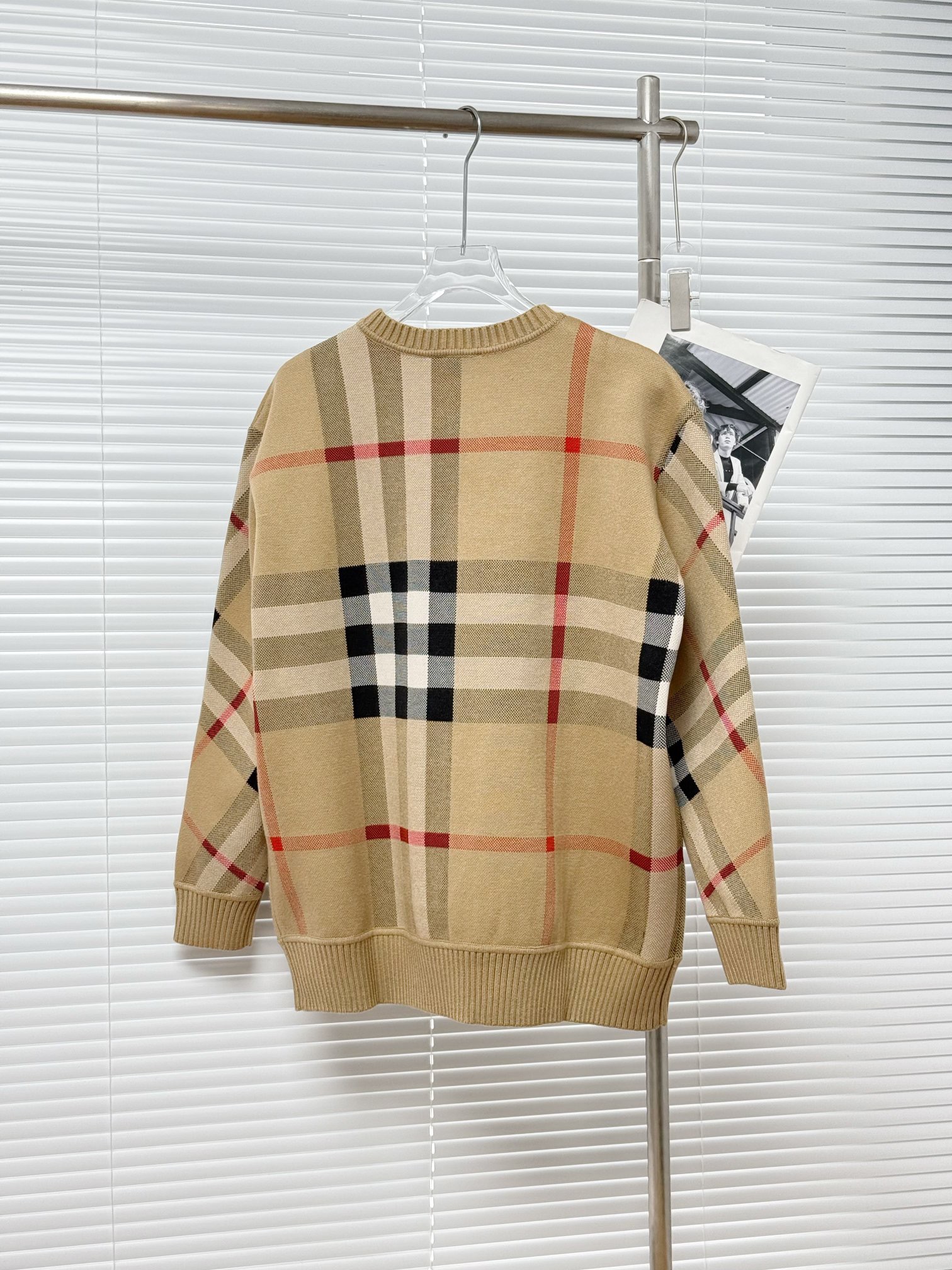 BURBERRY 버버리 클래식 체크 오버핏 라운드 니트 스웨터 19