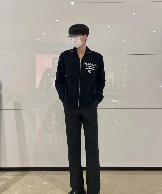 PRADA 프라다 울 혼방 집업 하이넥 니트 자켓 3