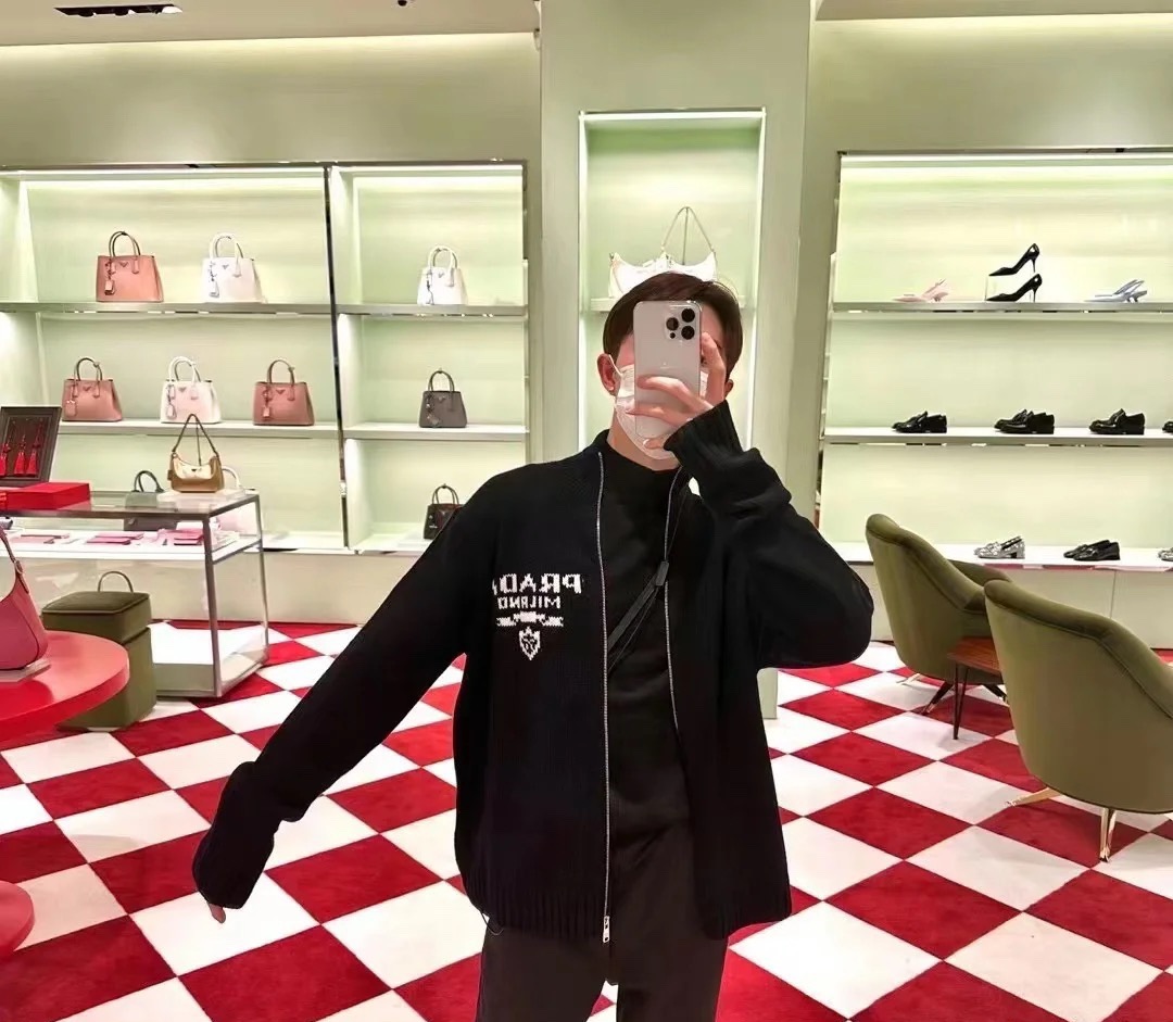 PRADA 프라다 울 혼방 집업 하이넥 니트 자켓 5