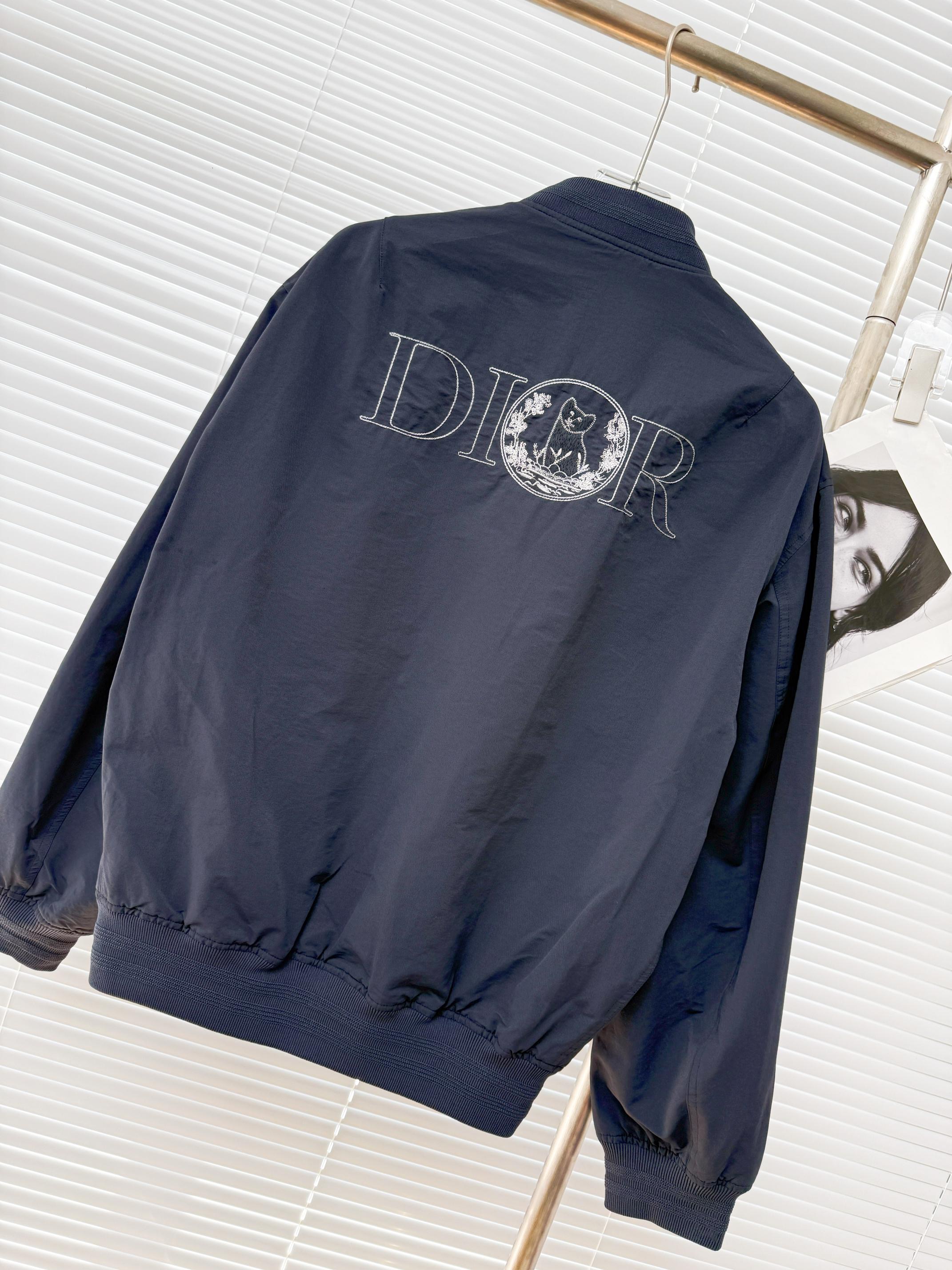 Dior 디올 × Hylton Nel 협업 ‘For My Real Friends’ 자수 봄버 재킷 19