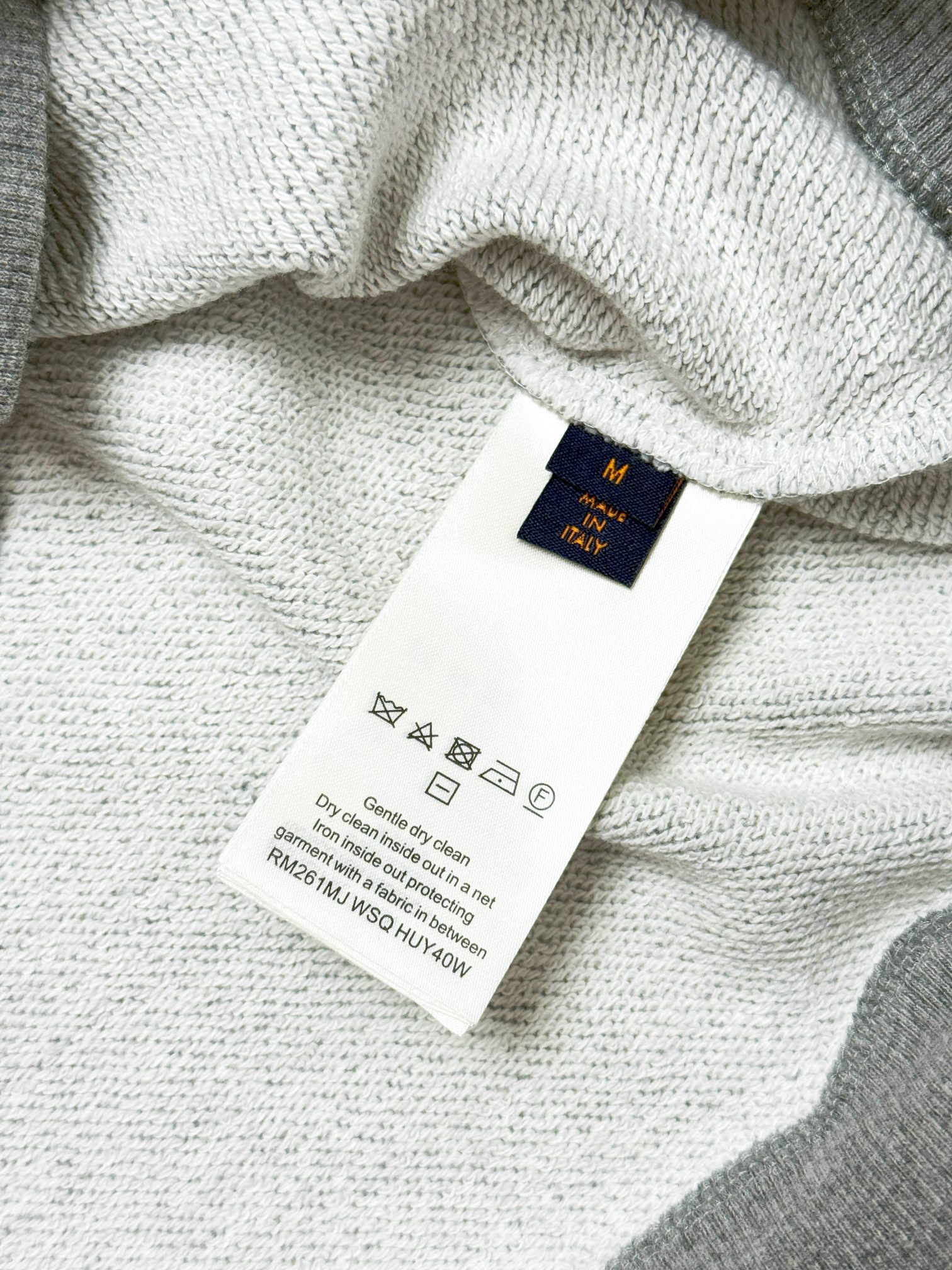 LOUIS VUITTON 루이비통 마르끄 루이비통 뎁세 회색 자수 로고 맨투맨 21