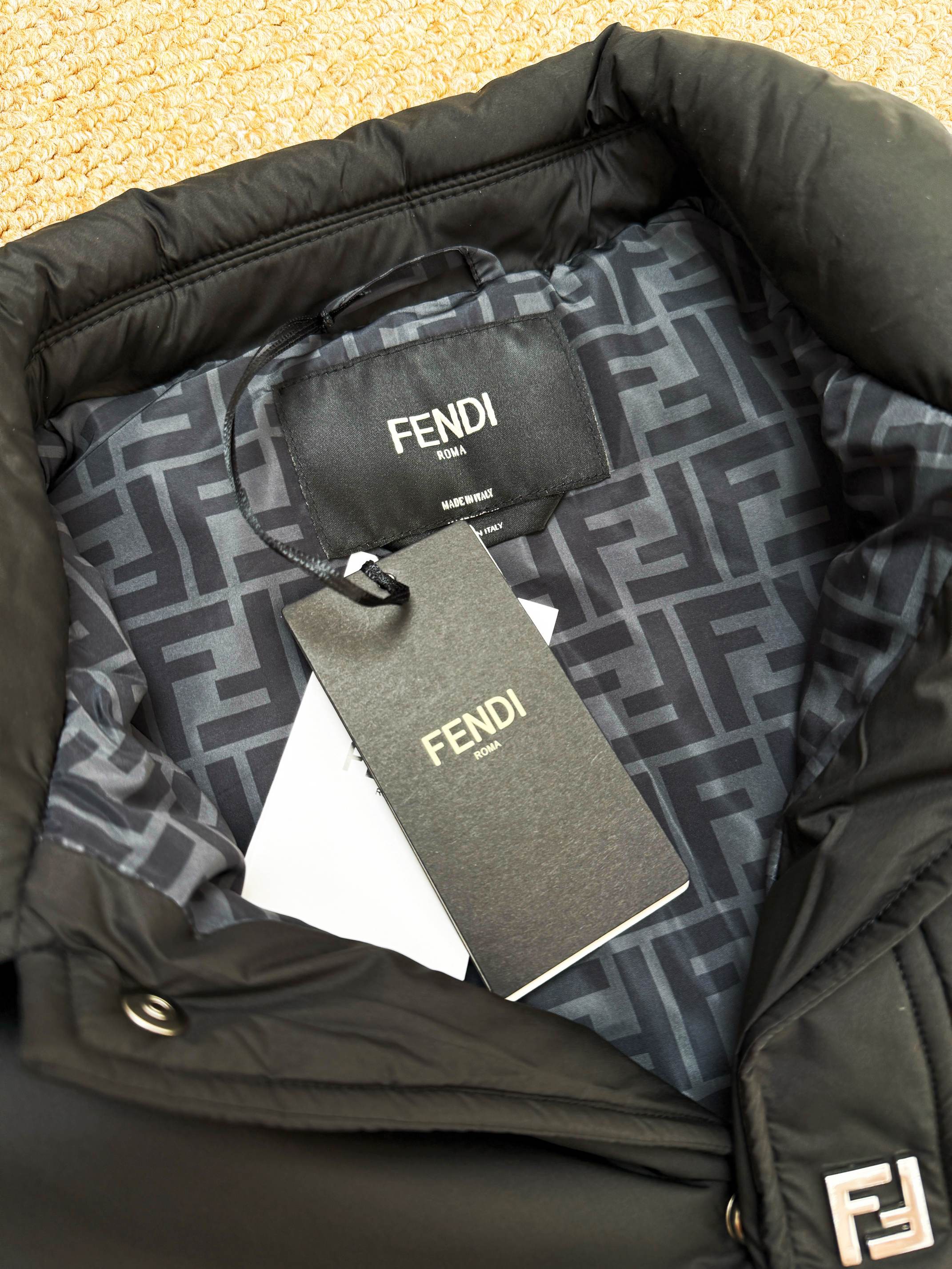 FENDI 펜디 FF 안감 디테일 블랙 와이드핏 자켓 14