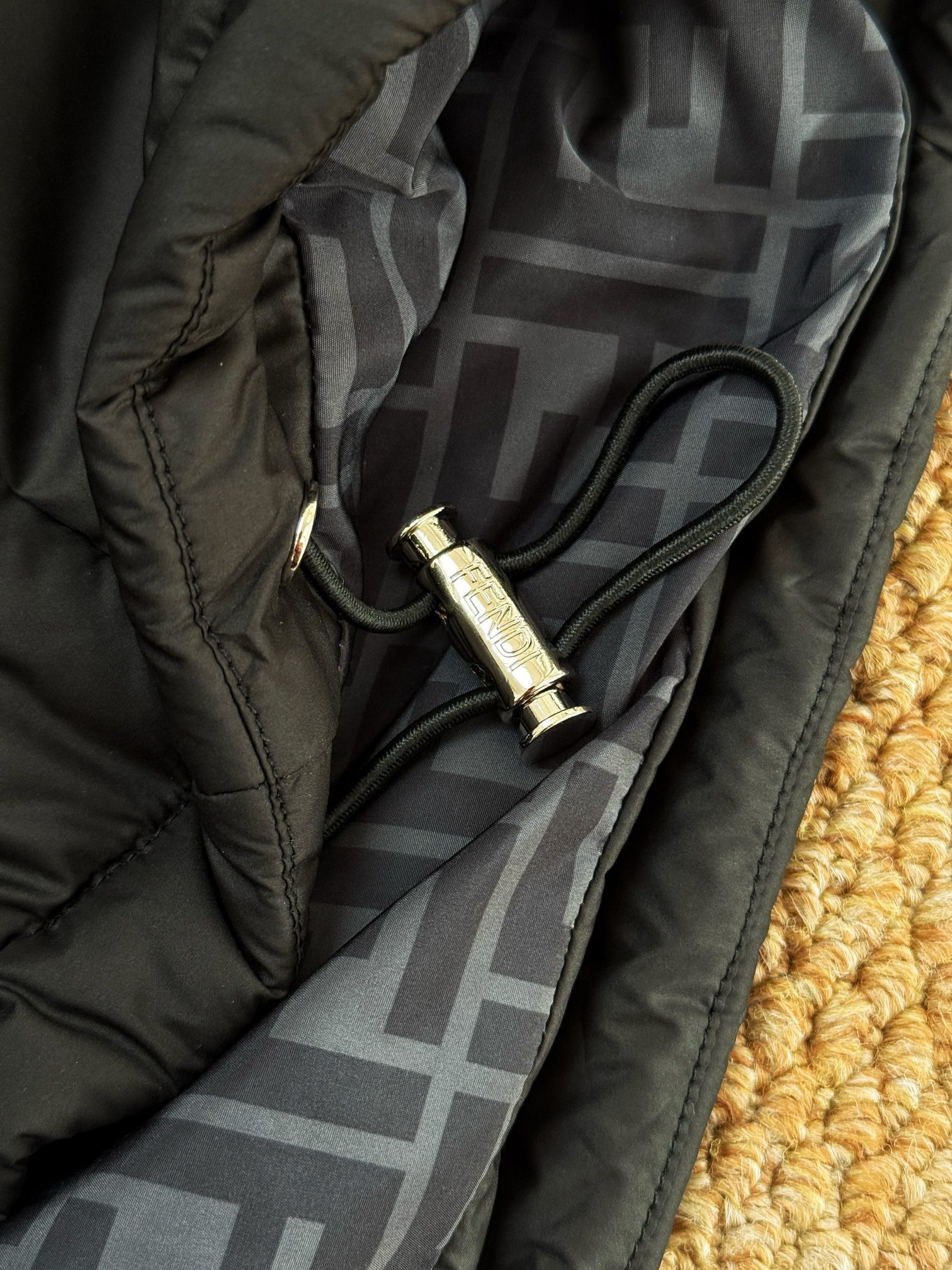 FENDI 펜디 FF 안감 디테일 블랙 와이드핏 자켓 16