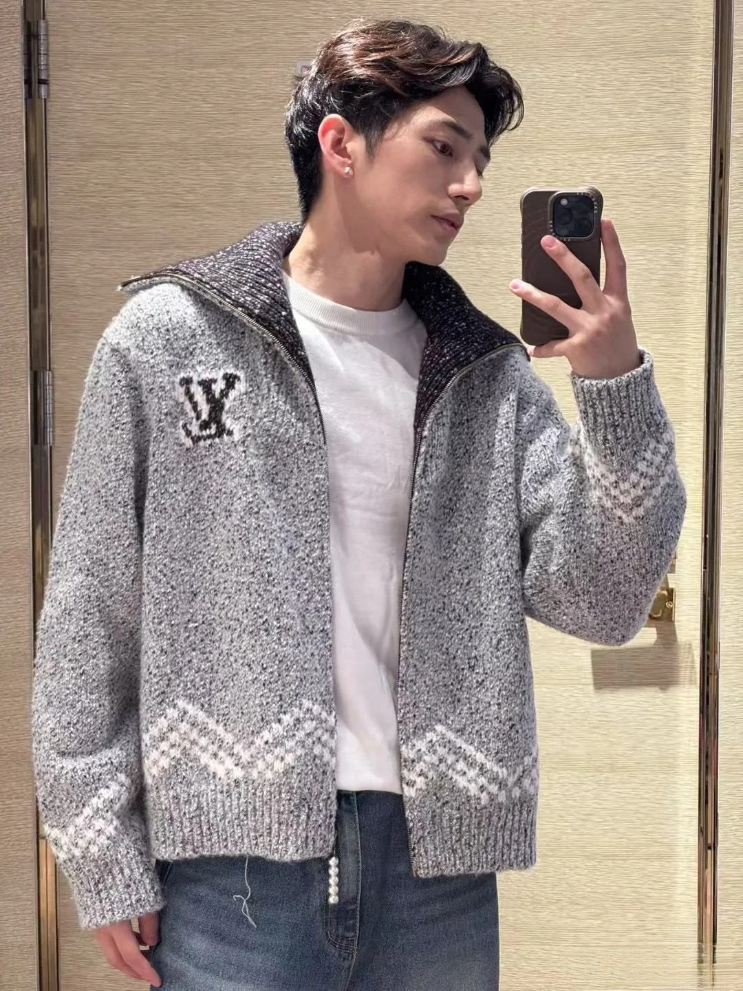 Louis Vuitton 루이비통 x NIGO 25FW 울 블렌드 집업 니트 후드 자켓 5