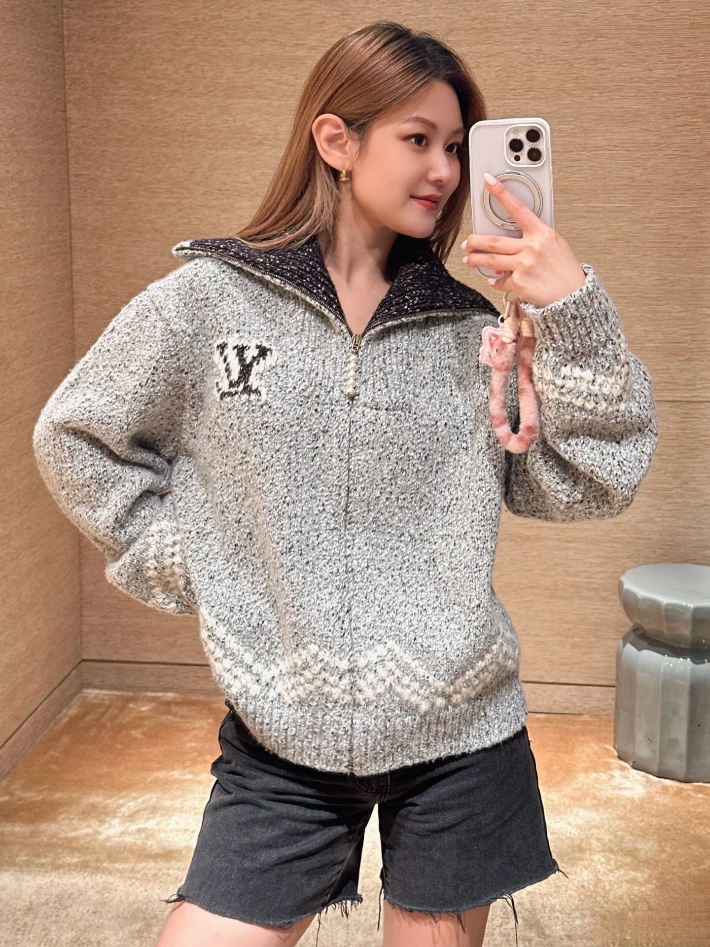 Louis Vuitton 루이비통 x NIGO 25FW 울 블렌드 집업 니트 후드 자켓 7