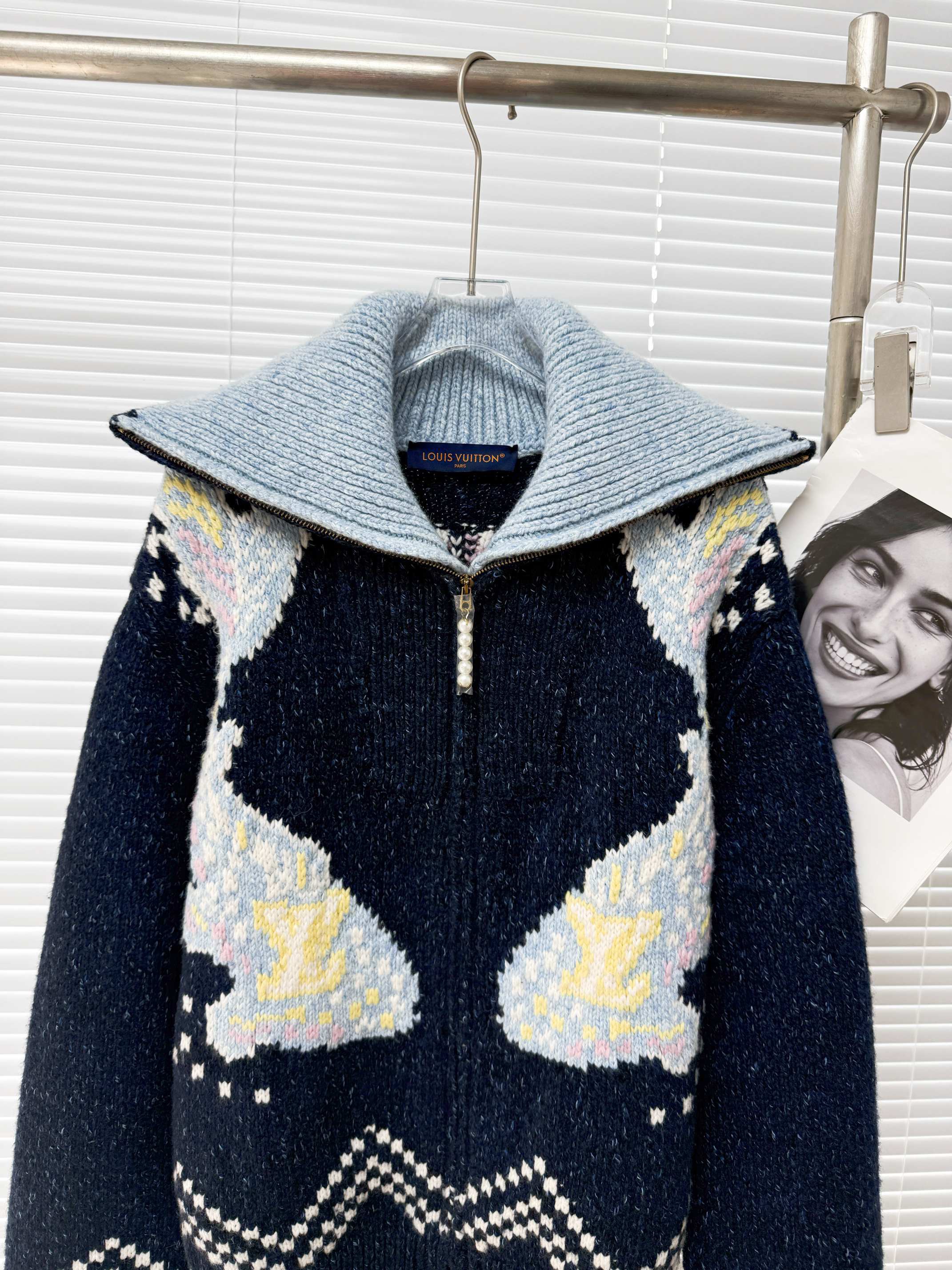 LOUIS VUITTON 루이비통 x Nigo 2025 FW 코이피쉬 니트 하이넥 스웨터 13