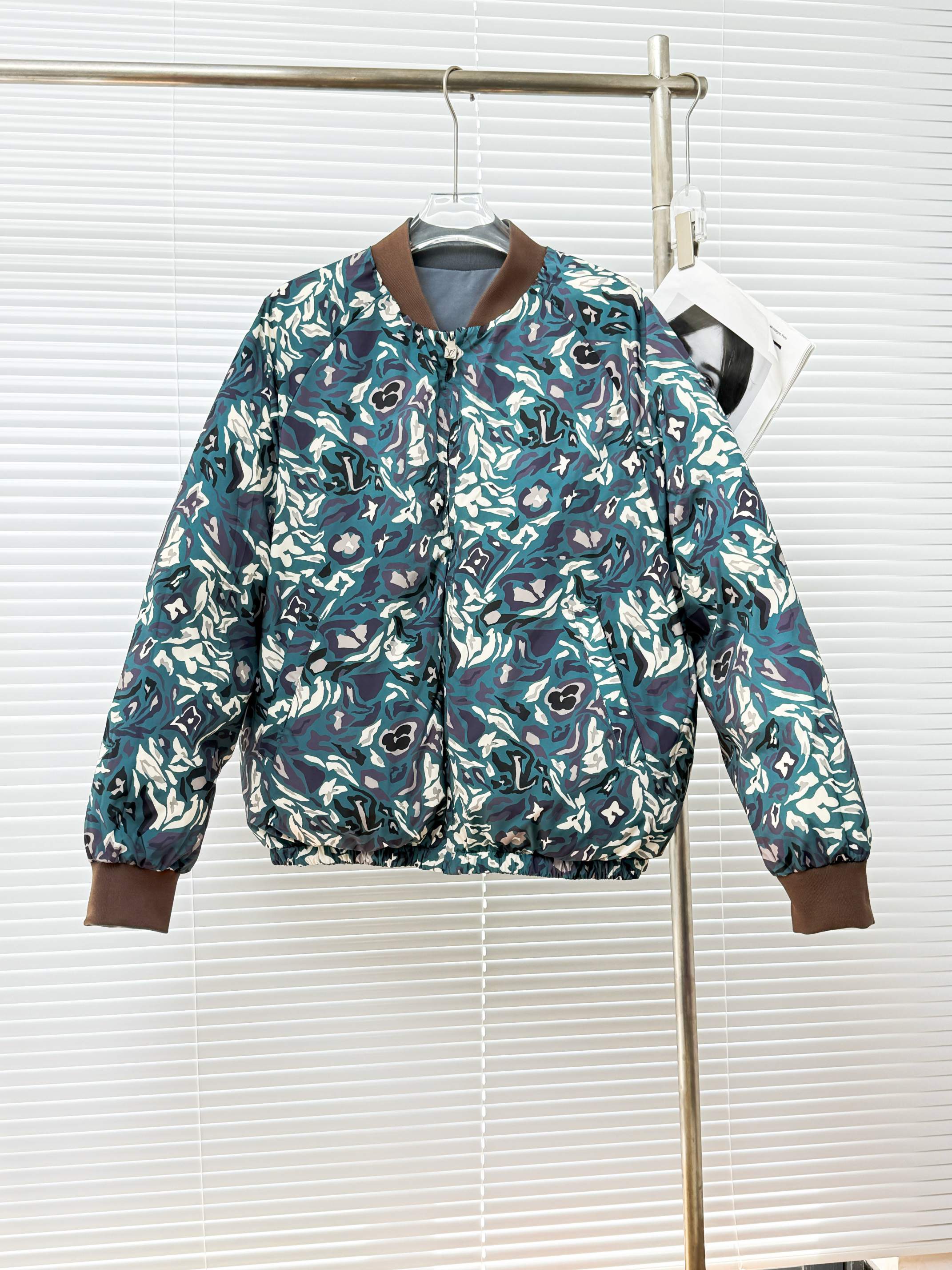 LOUIS VUITTON 루이비통 리버서블 다운 재킷 (450g 충전) 17