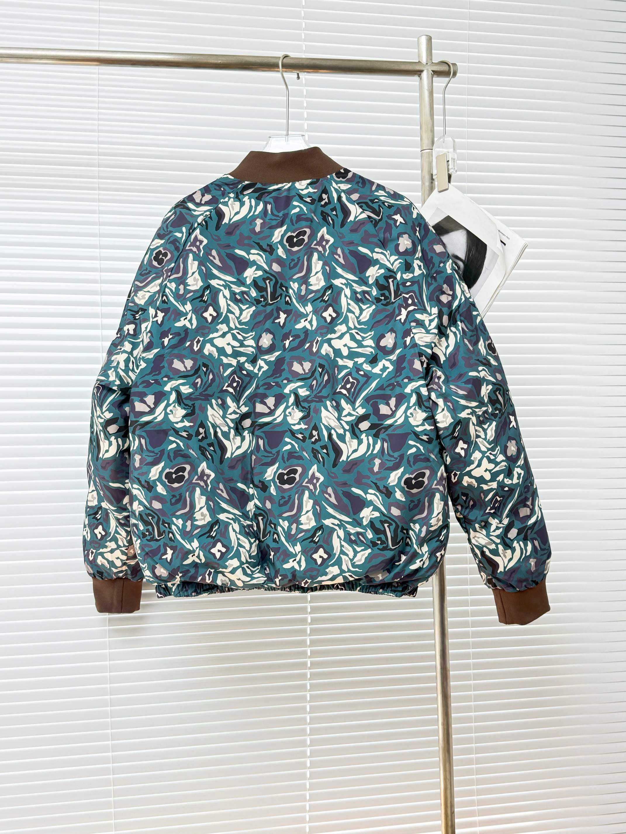 LOUIS VUITTON 루이비통 리버서블 다운 재킷 (450g 충전) 18