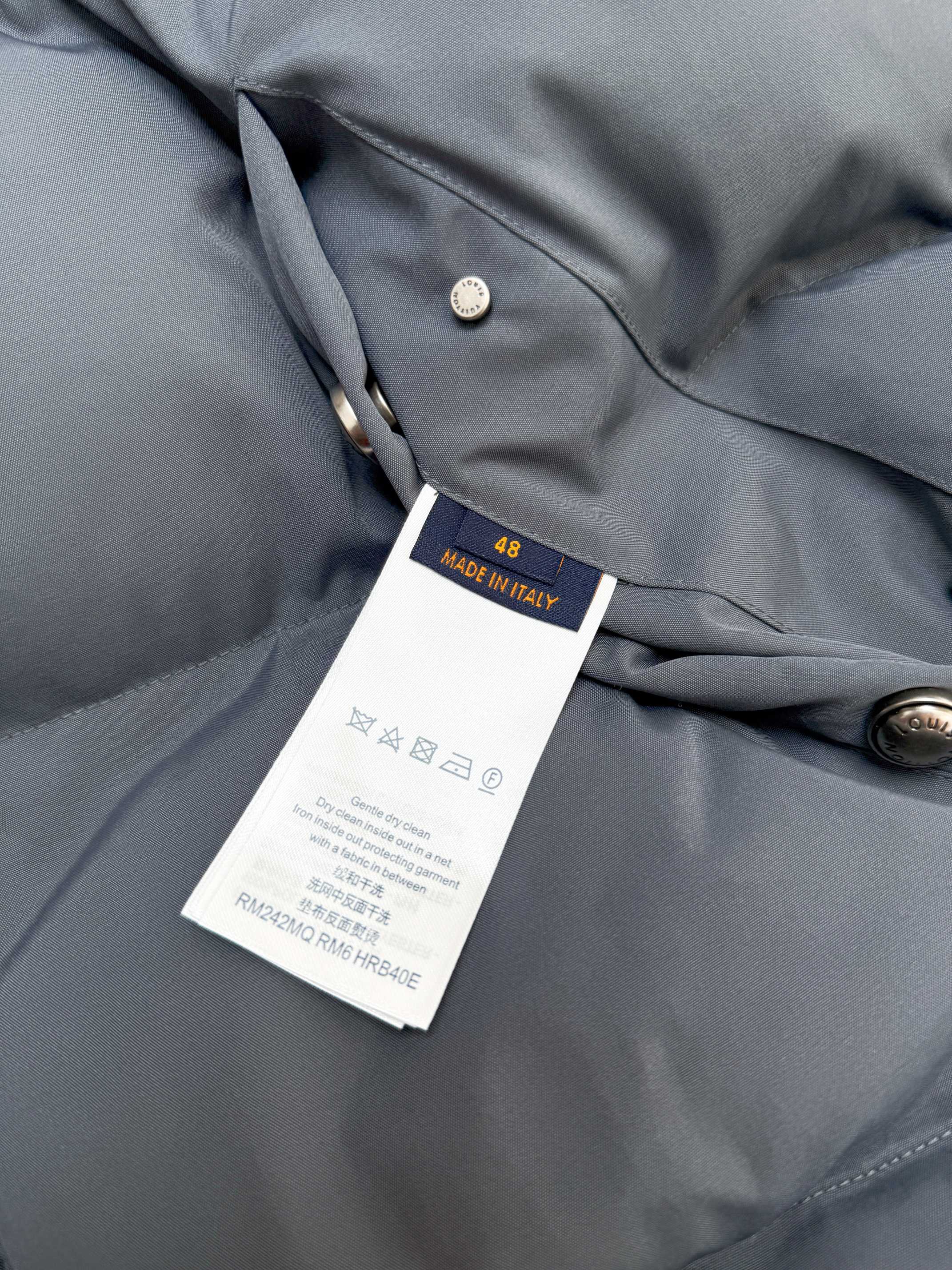 LOUIS VUITTON 루이비통 리버서블 다운 재킷 (450g 충전) 23