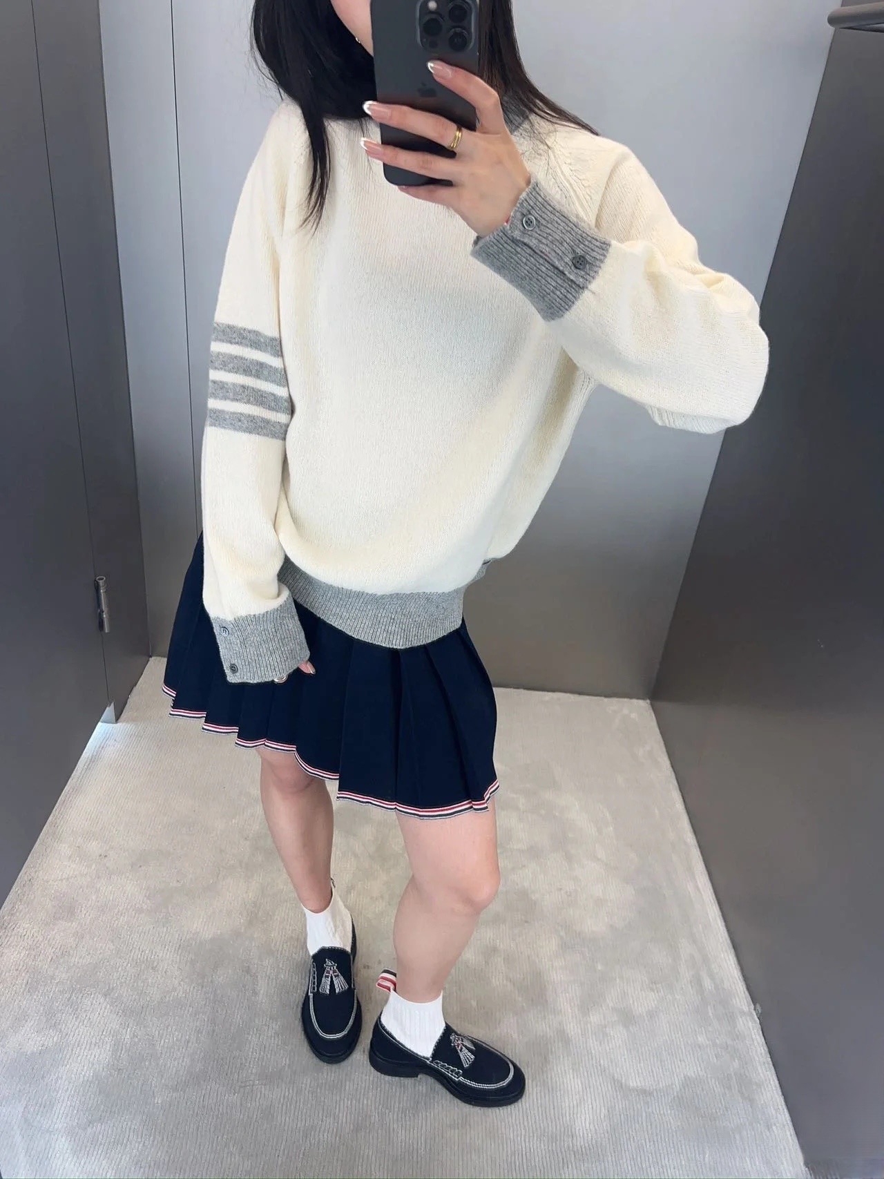 Thom Browne 톰브라운 울 블렌드 버튼 디테일 크루넥 니트 7