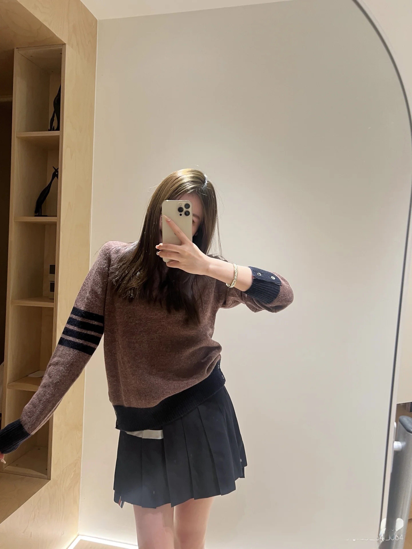 Thom Browne 톰브라운 울 블렌드 버튼 디테일 크루넥 니트 4