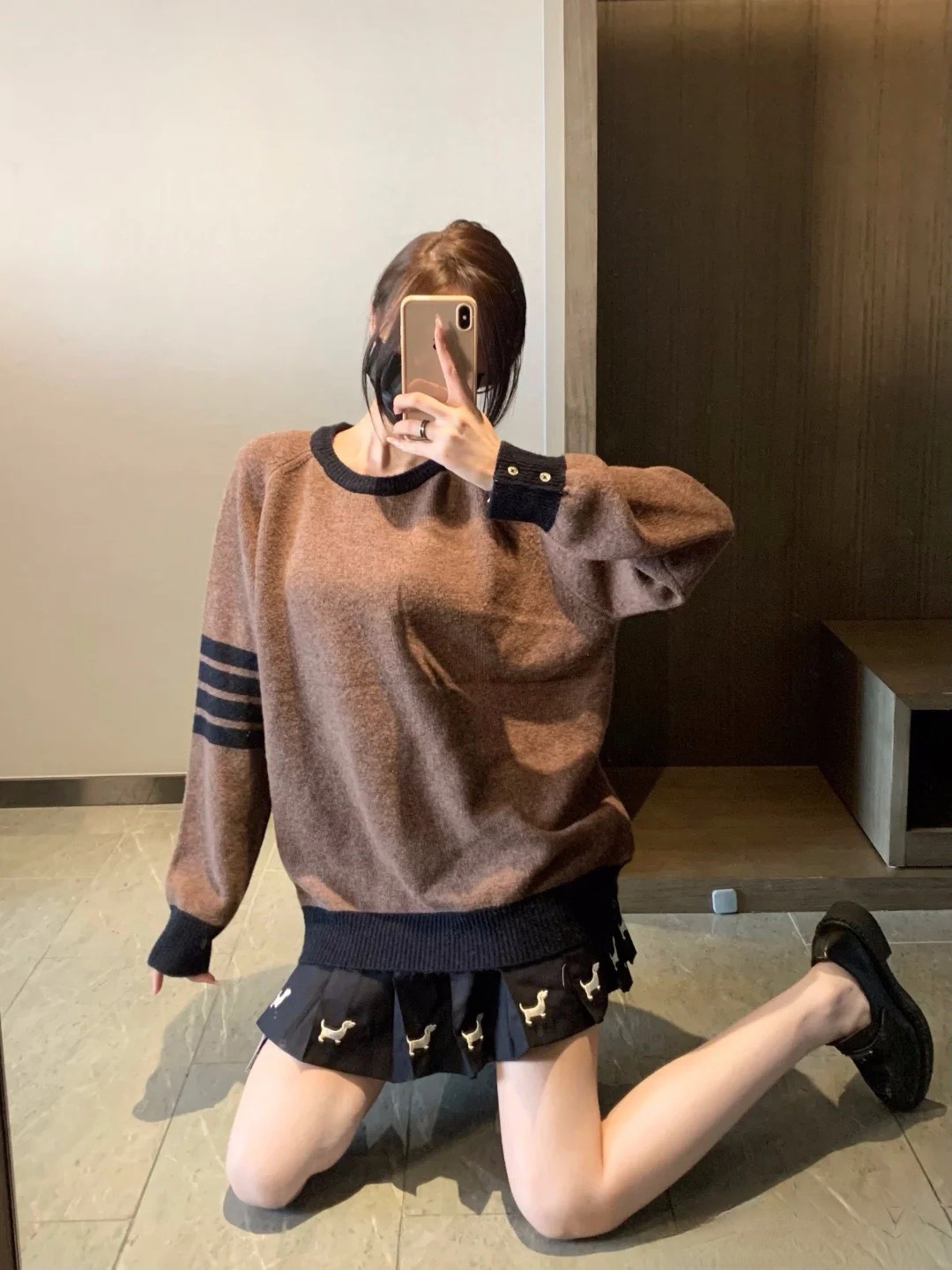 Thom Browne 톰브라운 울 블렌드 버튼 디테일 크루넥 니트 5