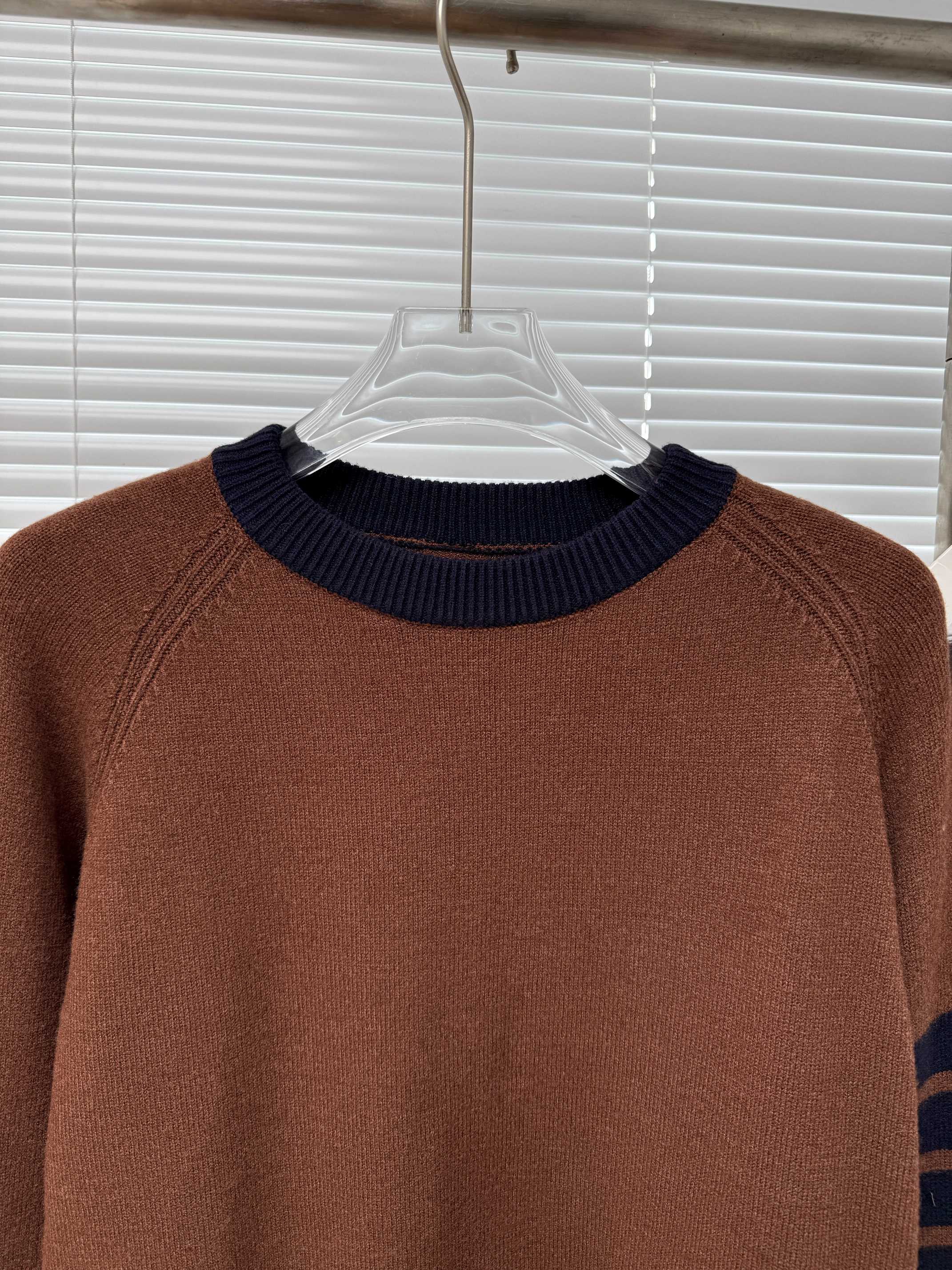 Thom Browne 톰브라운 울 블렌드 버튼 디테일 크루넥 니트 14