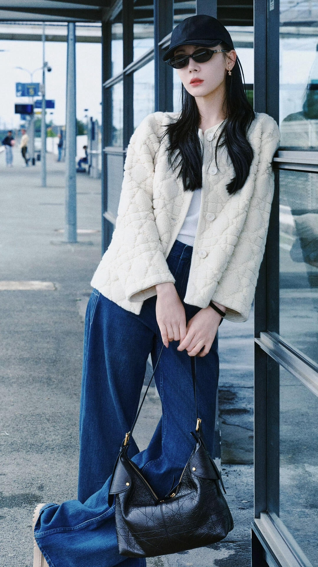 Dior 디올 퀼팅 퍼 라운드넥 가디건 2