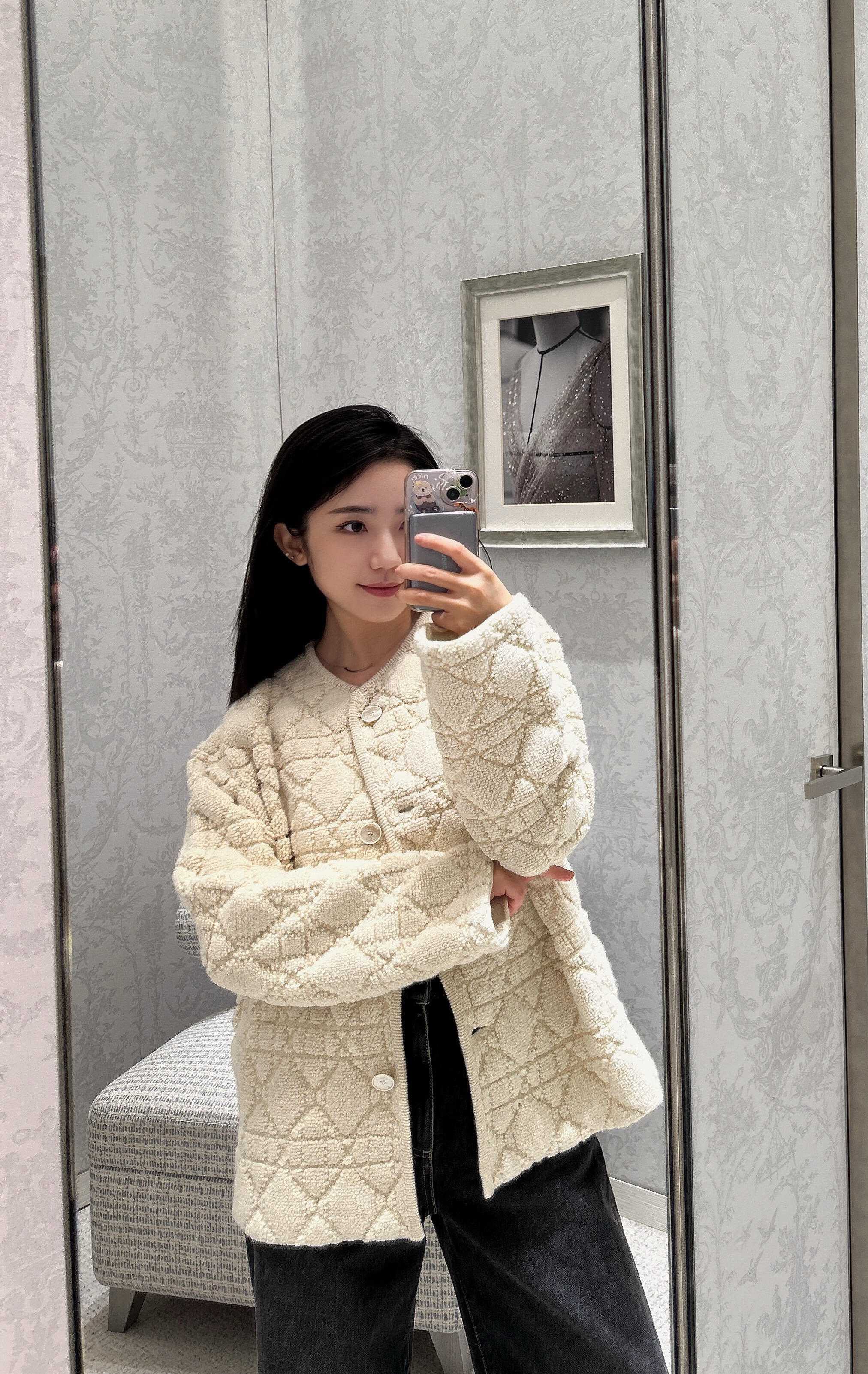 Dior 디올 퀼팅 퍼 라운드넥 가디건 6