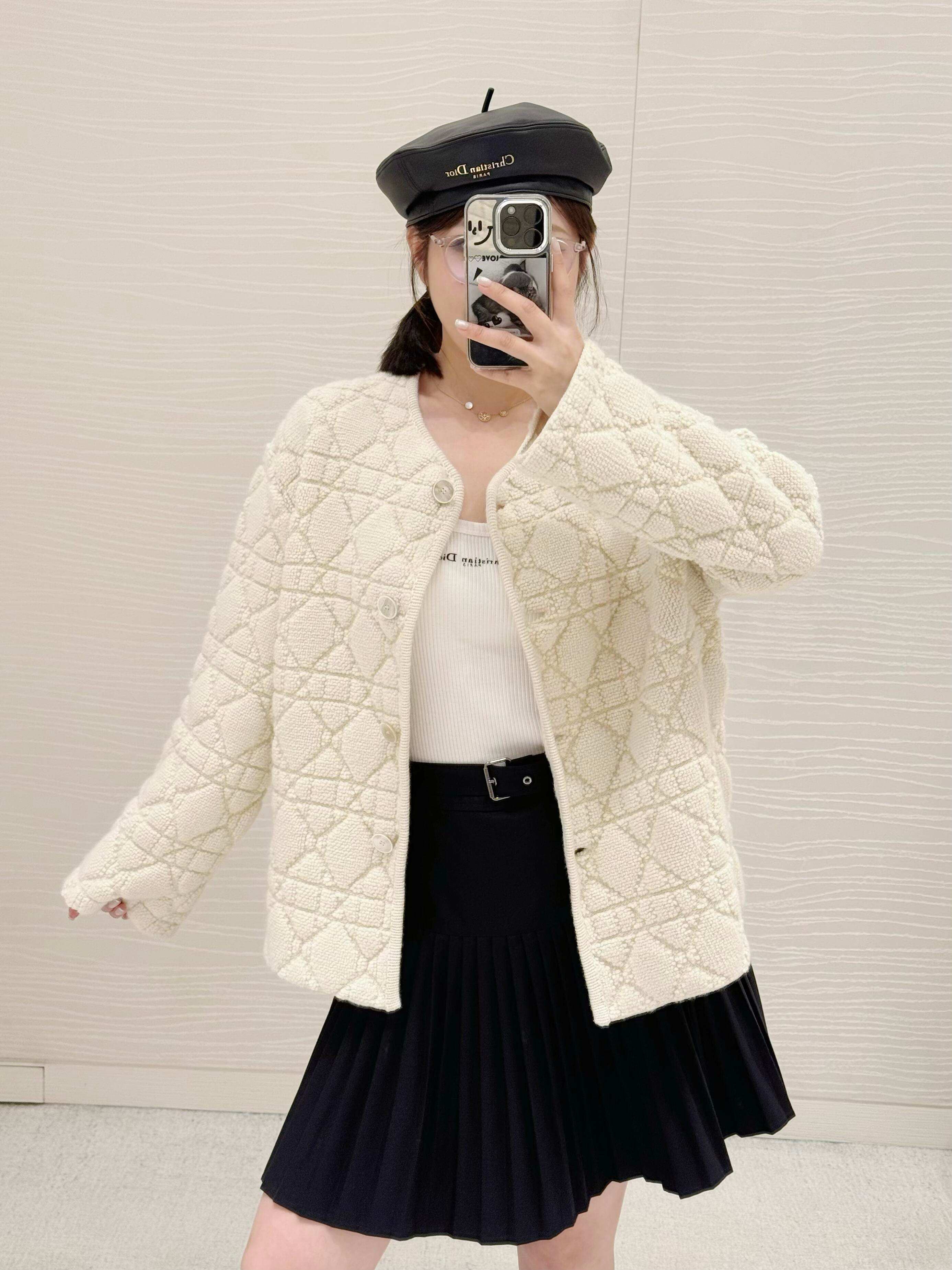 Dior 디올 퀼팅 퍼 라운드넥 가디건 8