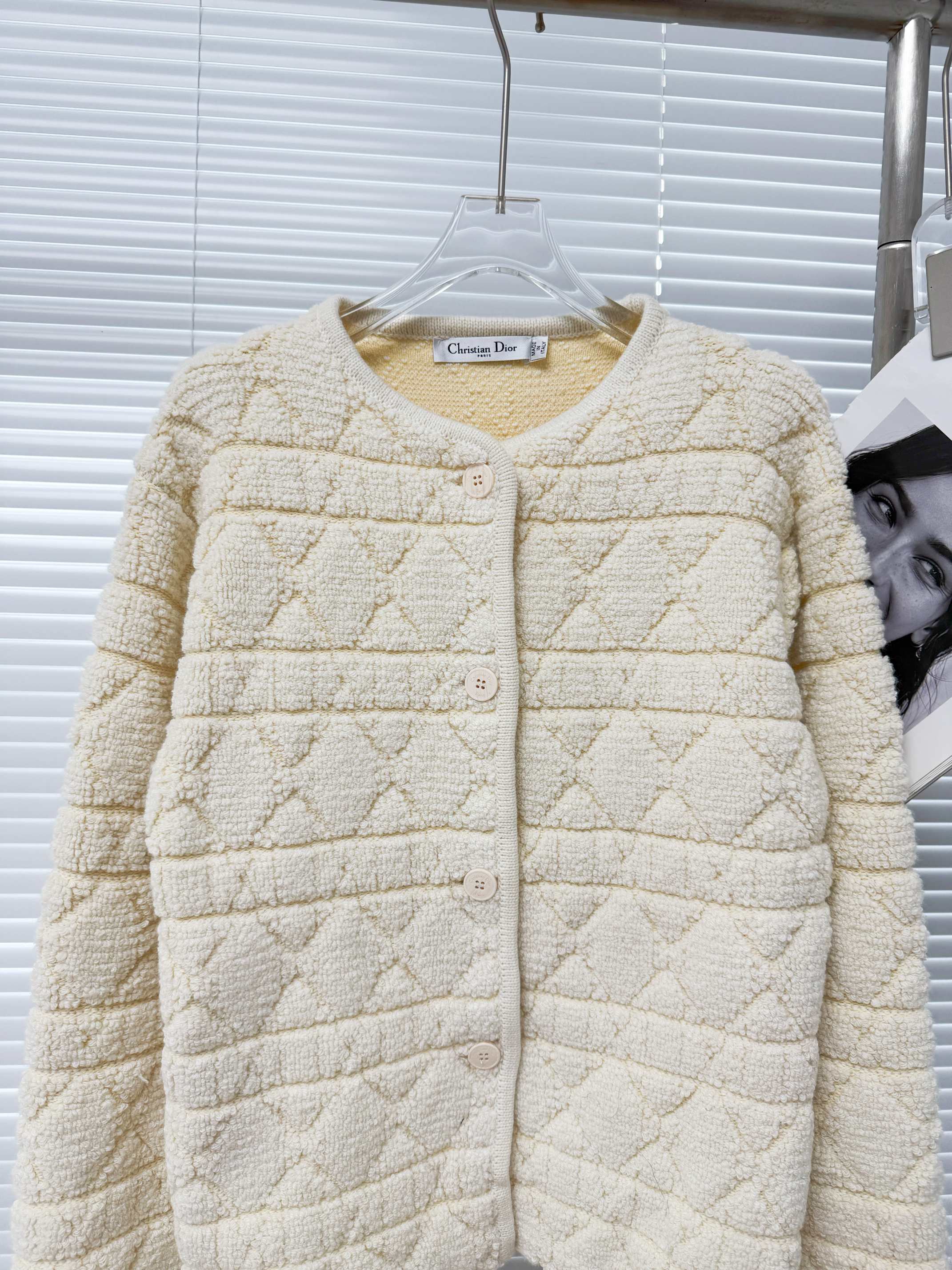 Dior 디올 퀼팅 퍼 라운드넥 가디건 13