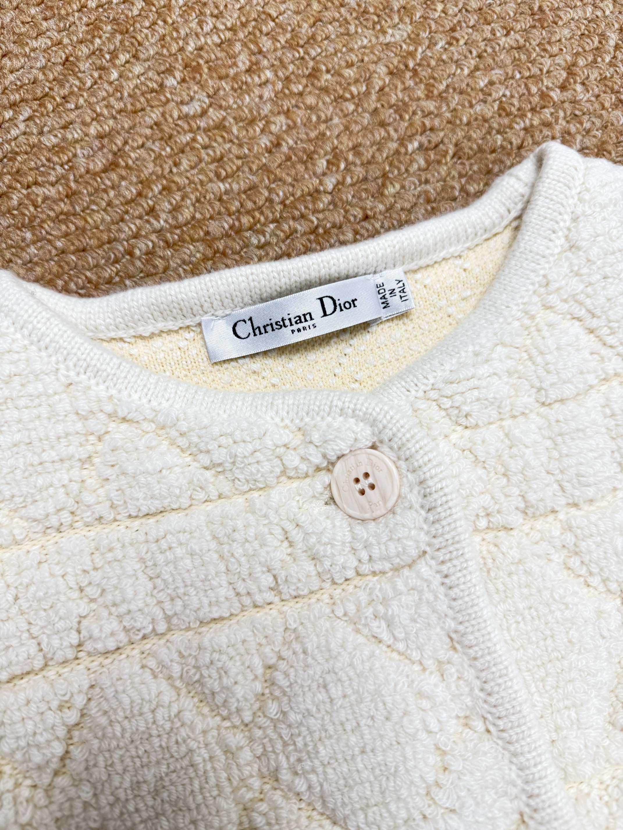 Dior 디올 퀼팅 퍼 라운드넥 가디건 17