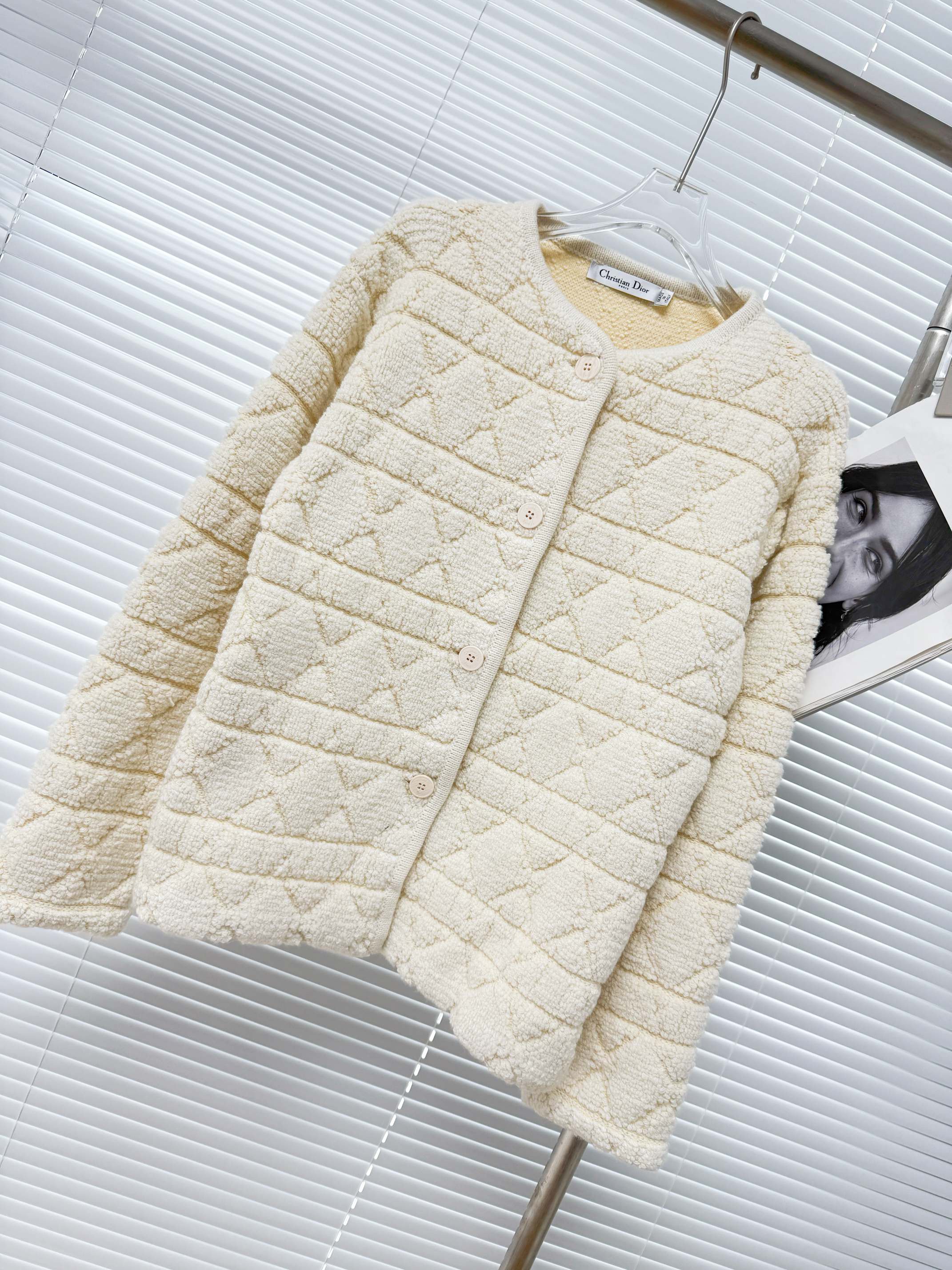 Dior 디올 퀼팅 퍼 라운드넥 가디건 20