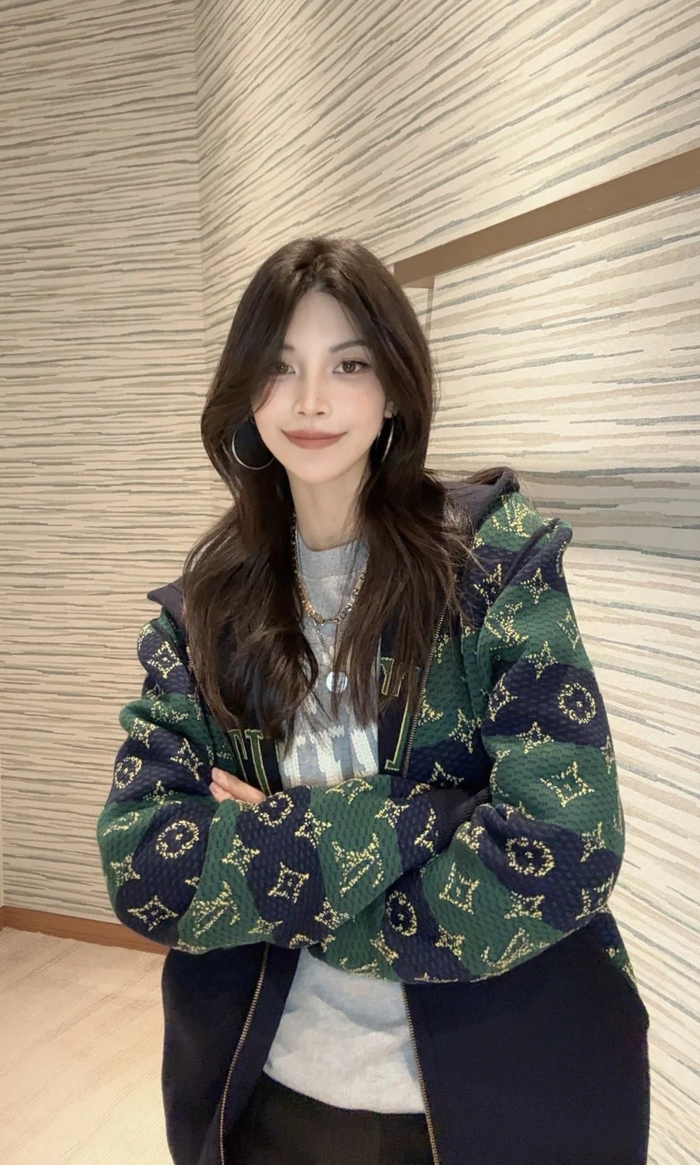 LOUIS VUITTON 루이비통 Monogram Heritage 양면 후드 니트 7