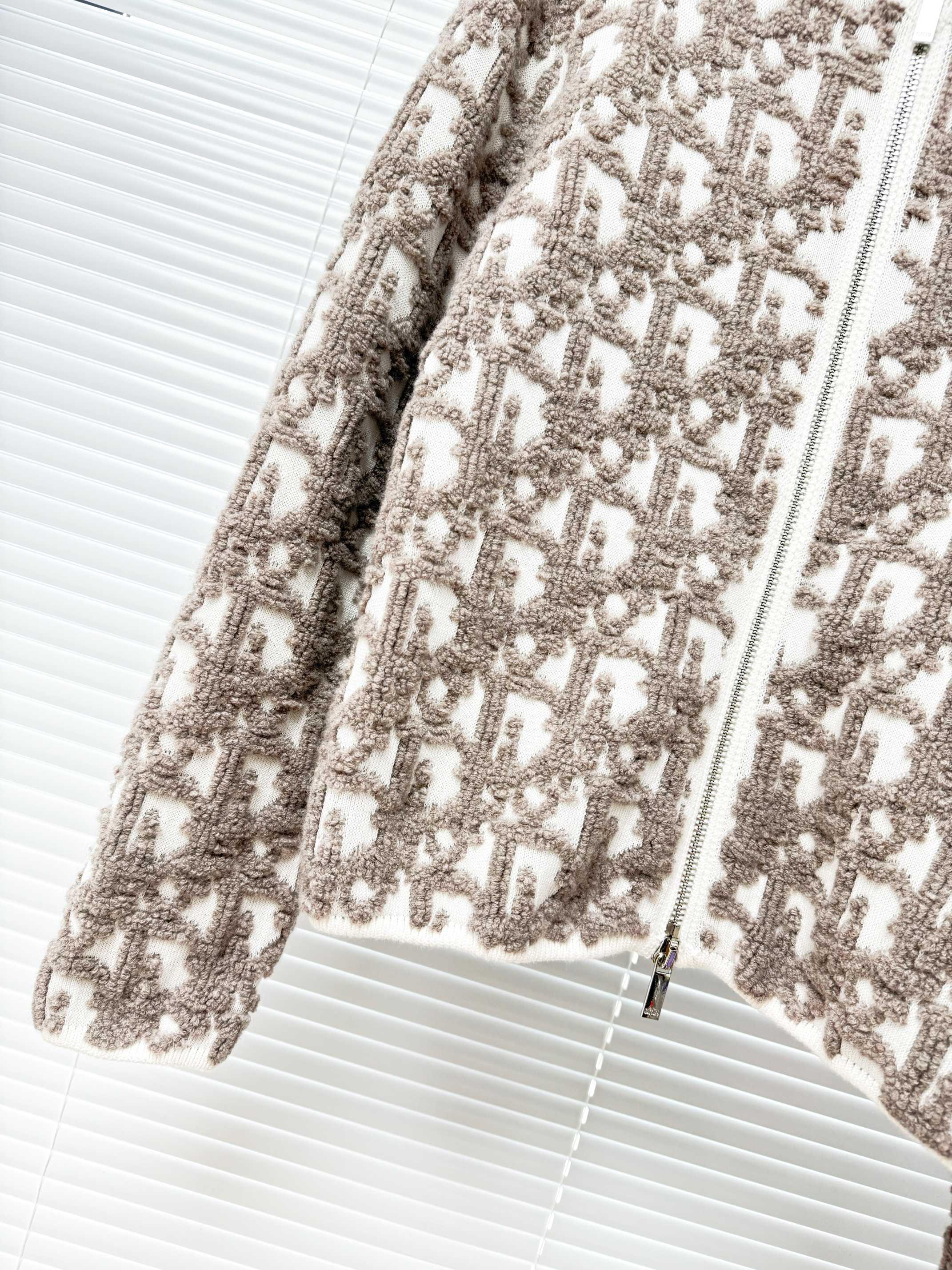 Dior 디올 오블리크 자카드 라운드 집업 가디건 15