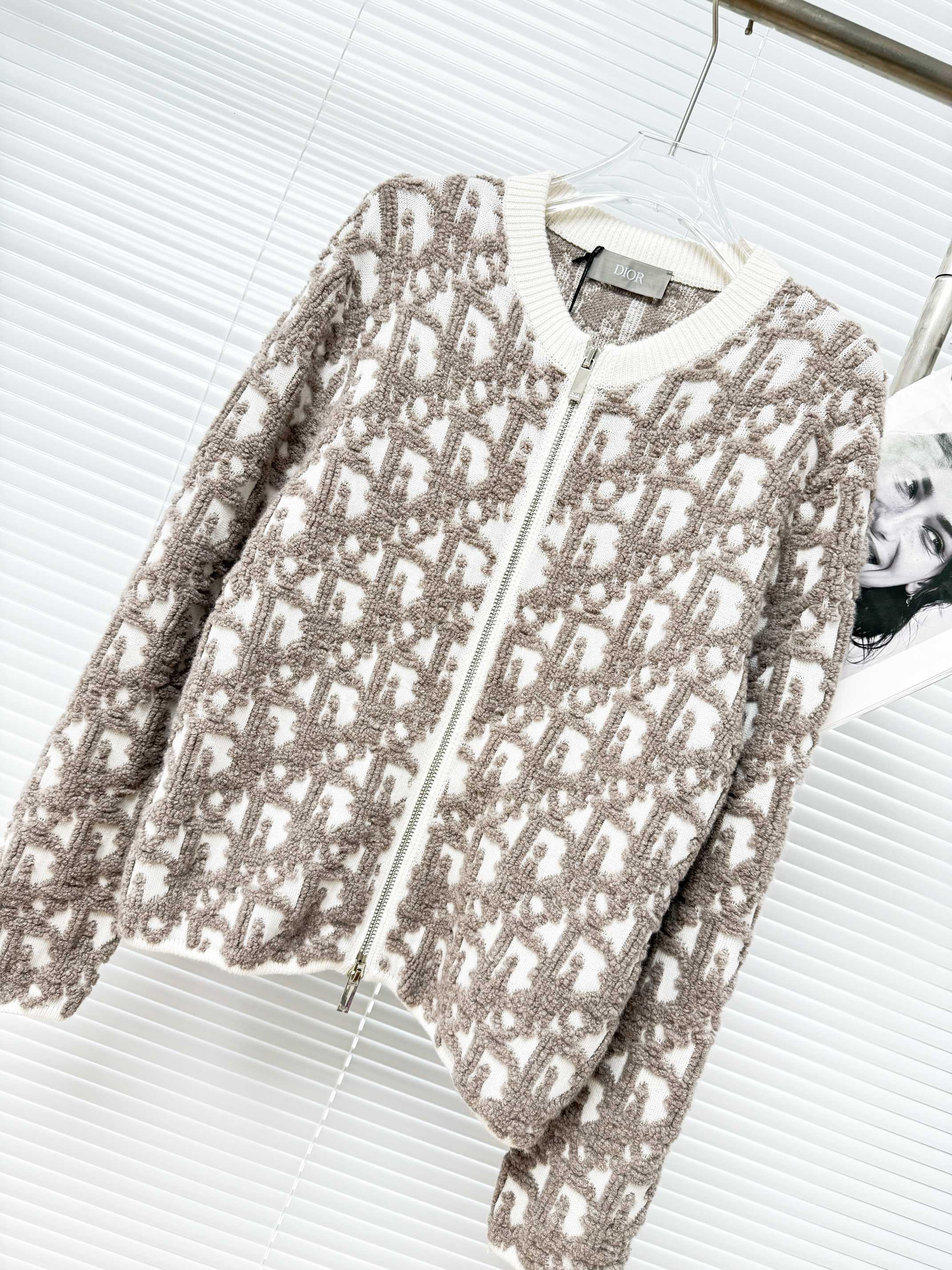 Dior 디올 오블리크 자카드 라운드 집업 가디건 20