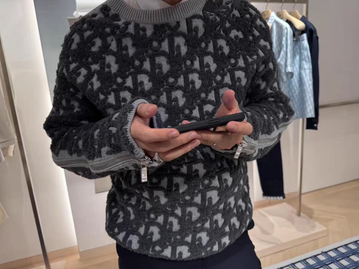 Dior 디올 양모 혼방 자카드 니트 스웨터 4